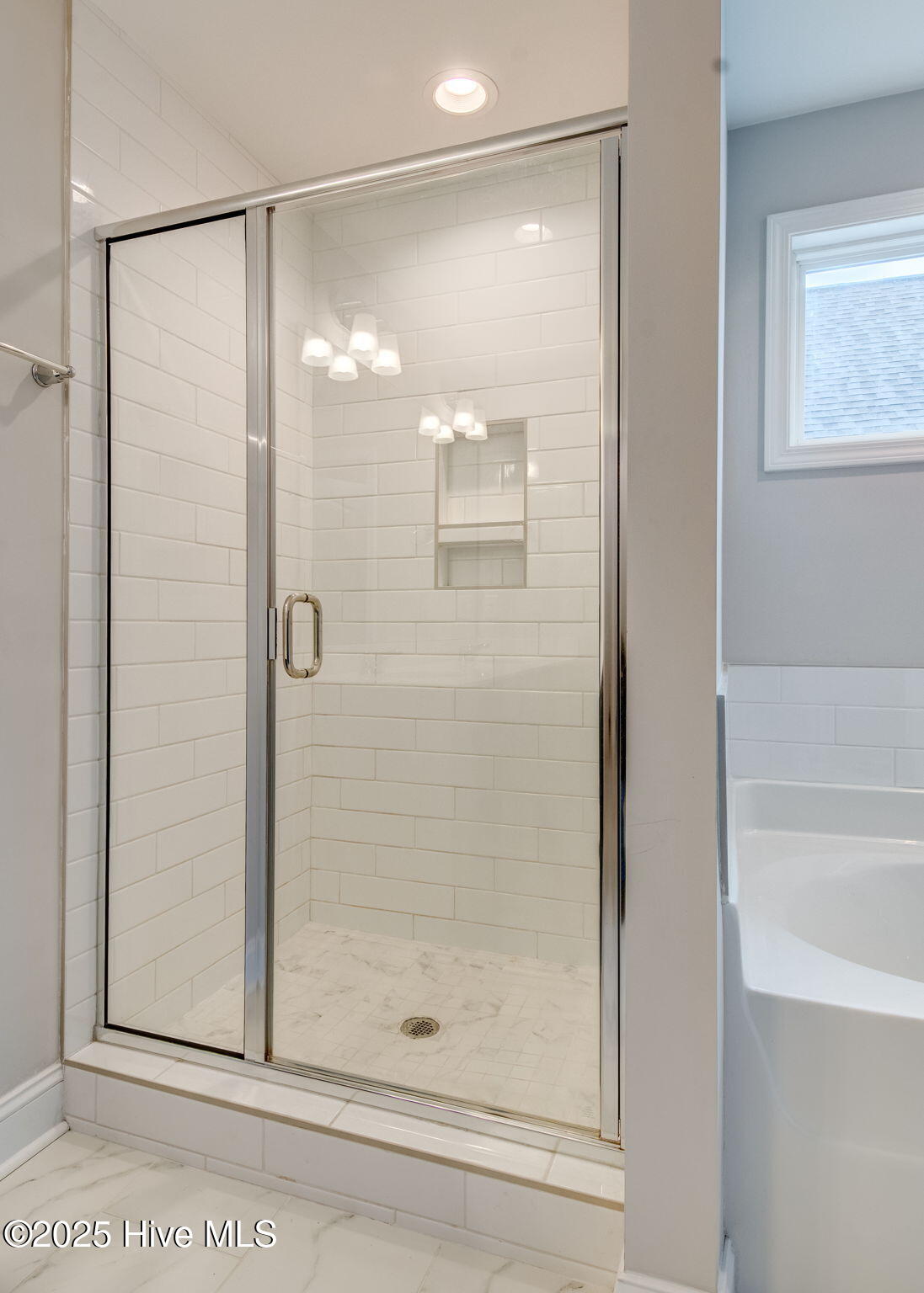 100535220 | Photo 31