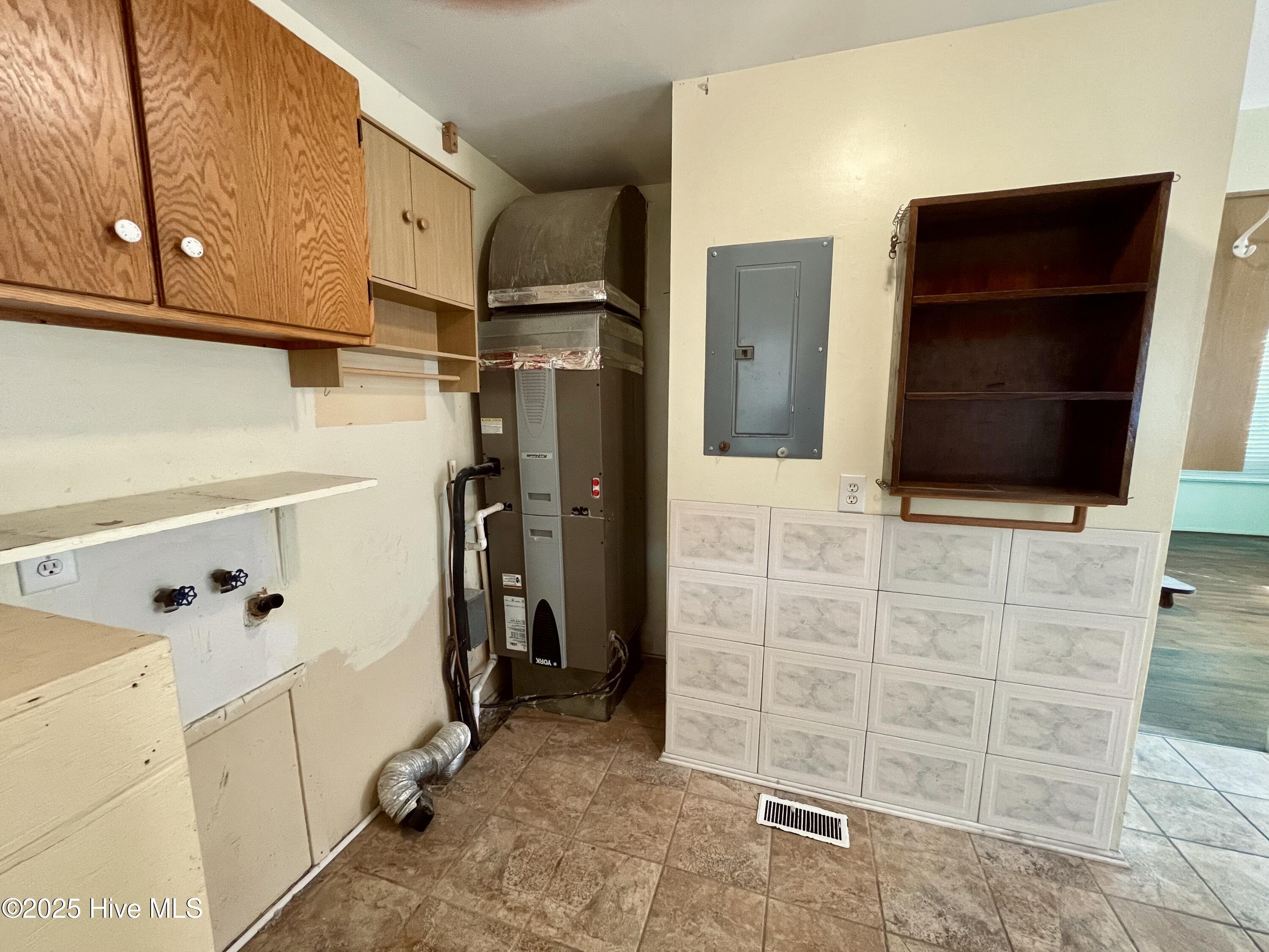 100543193 | Photo 15