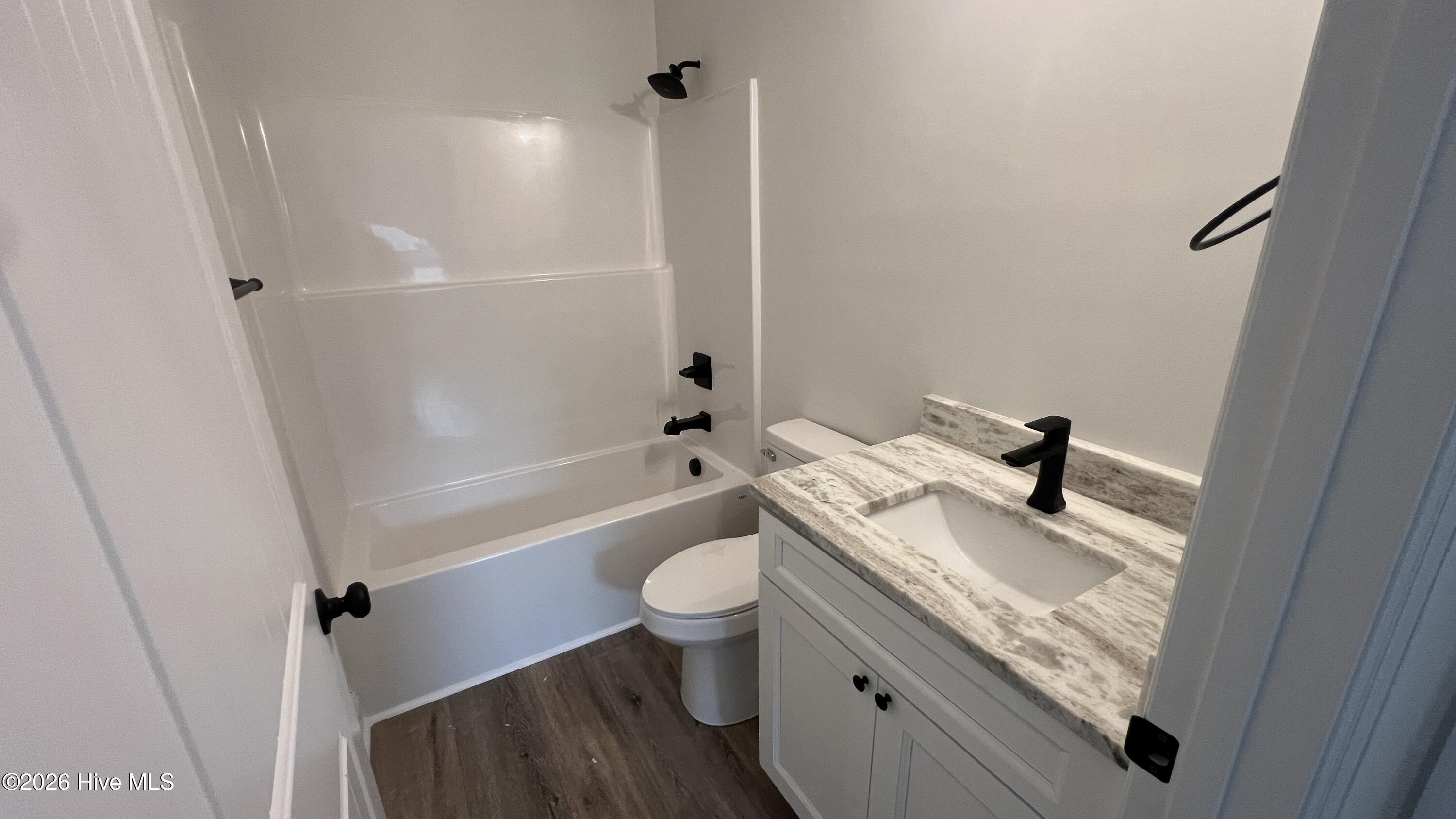 100525179 | Photo 17