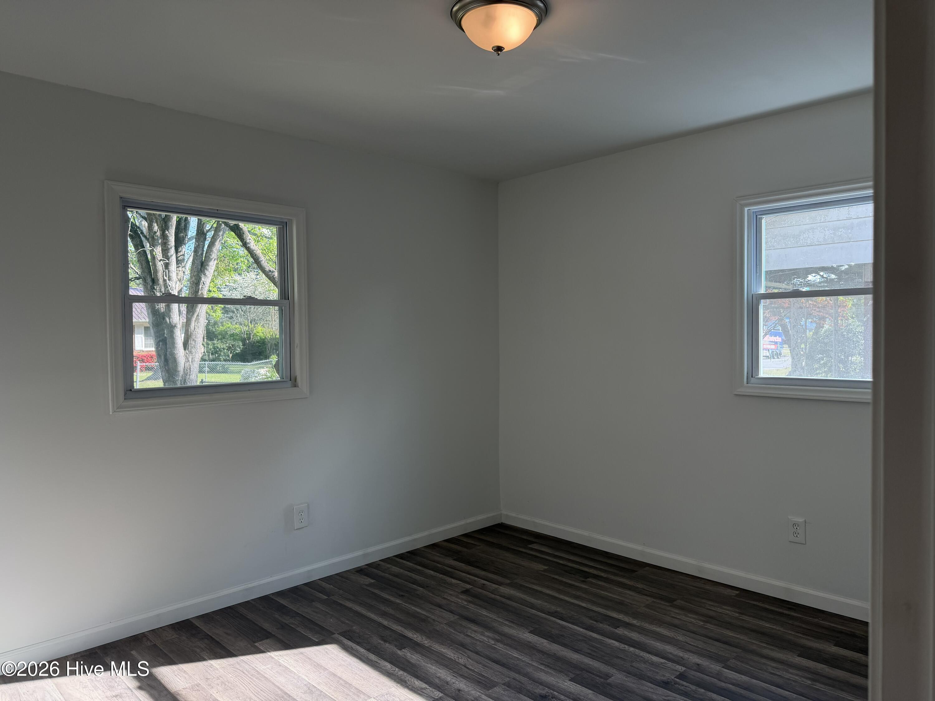 100565098 | Photo 24