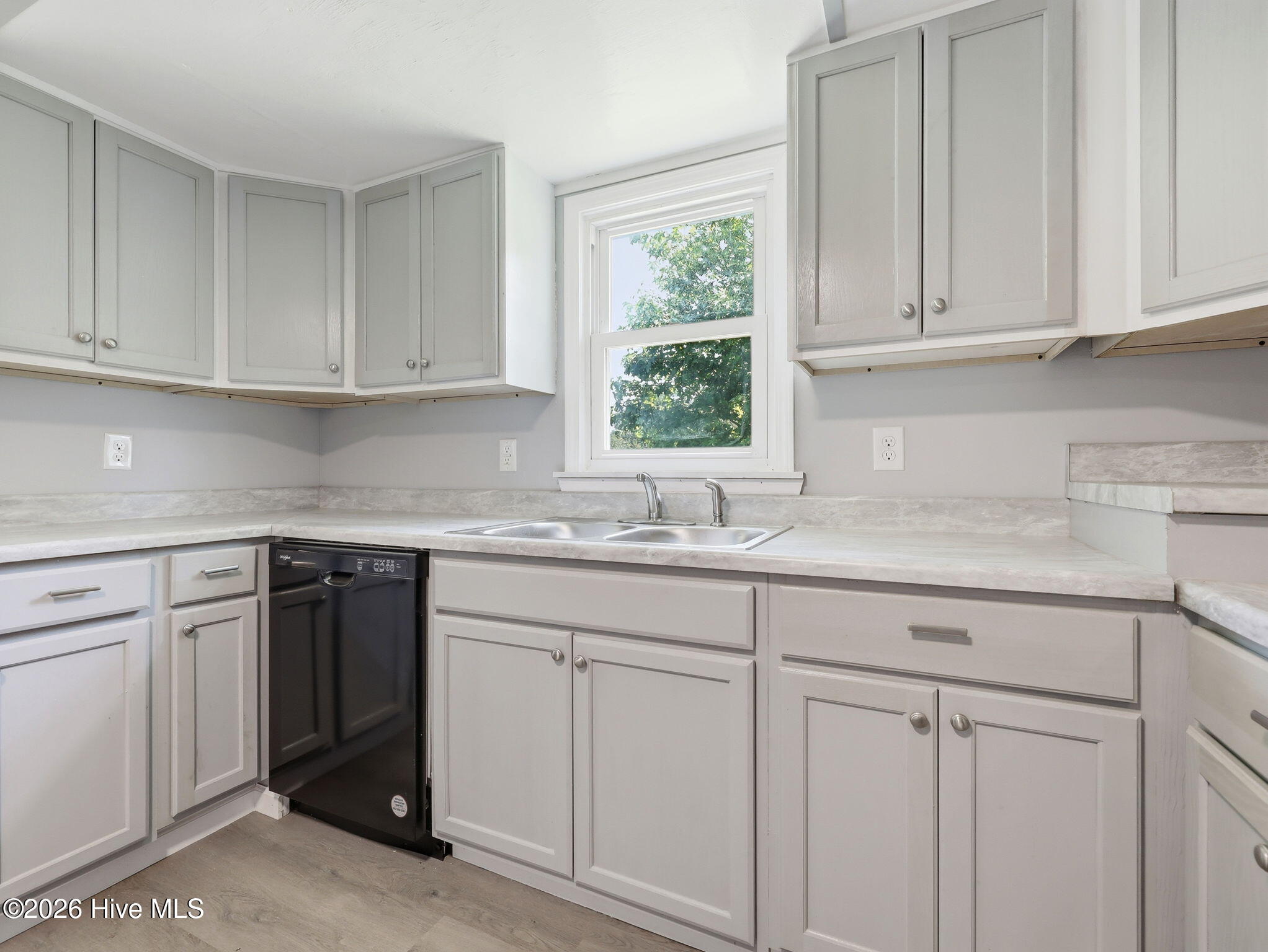 2534 White Oak River Road,Maysville