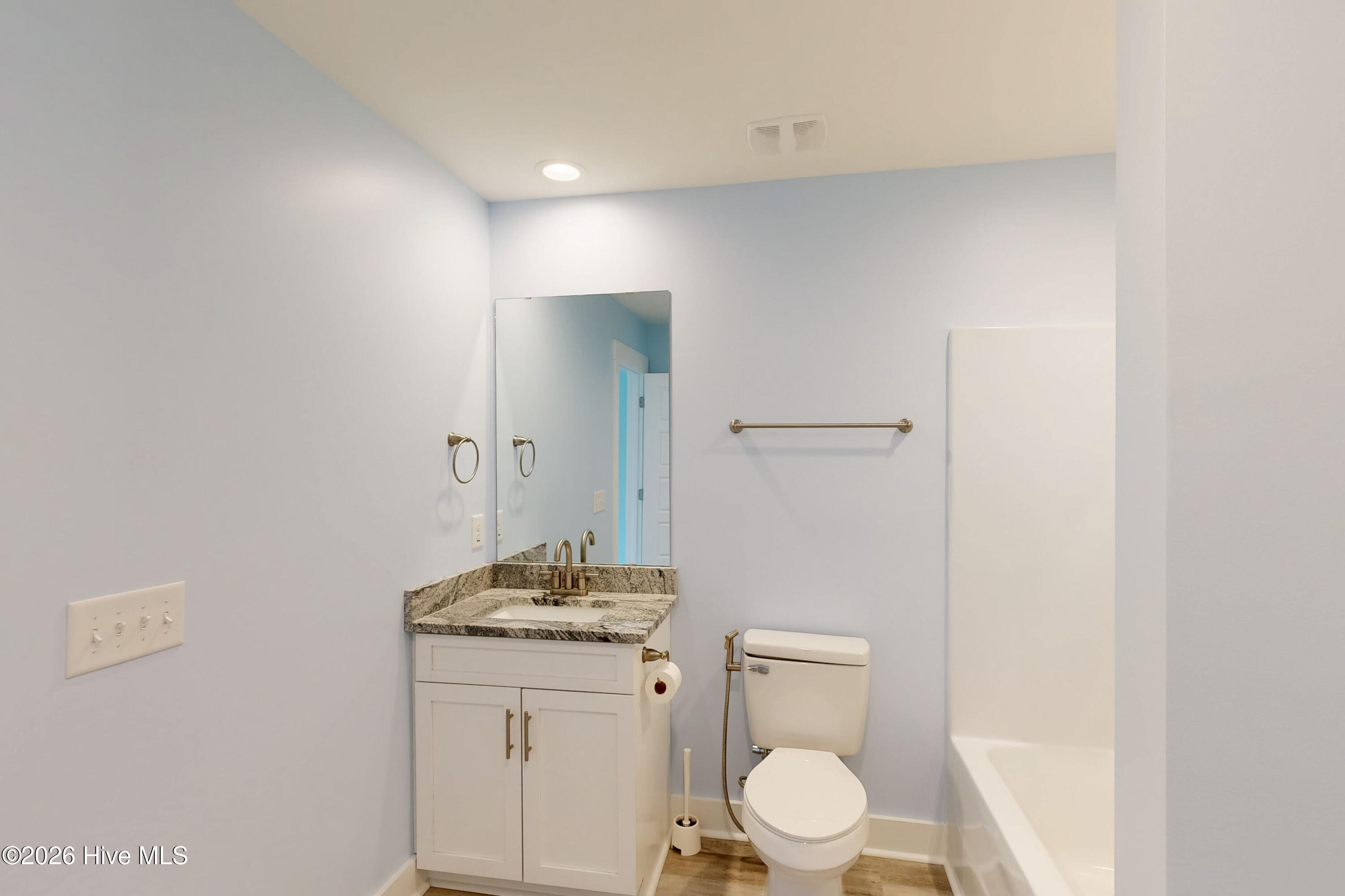 100557107 | Photo 43