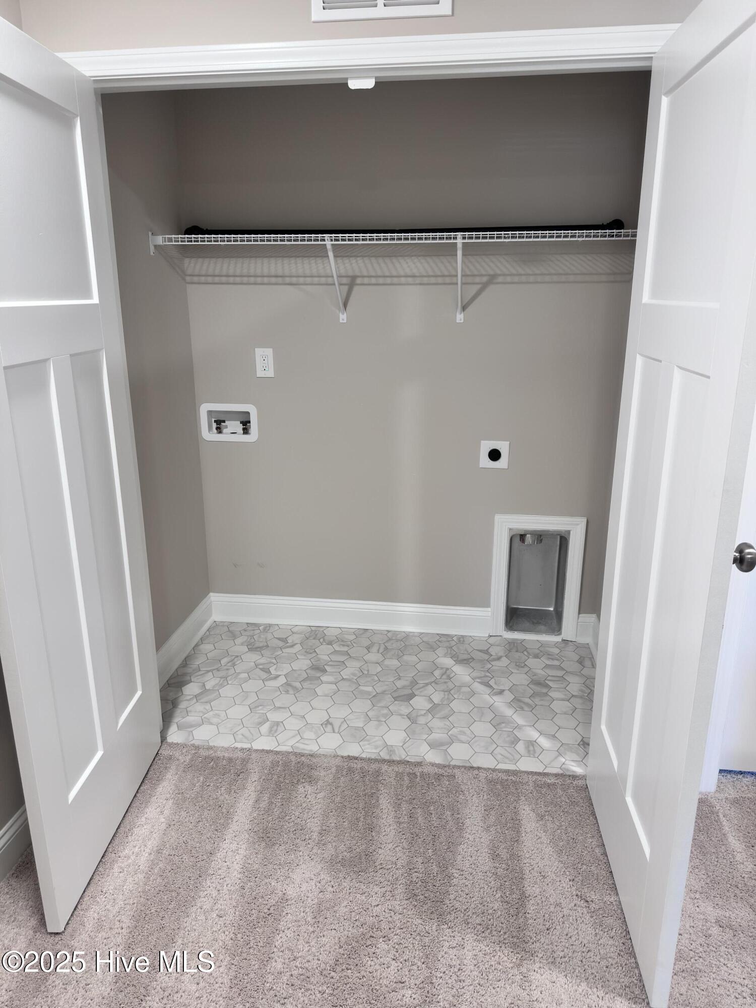 100546170 | Photo 18