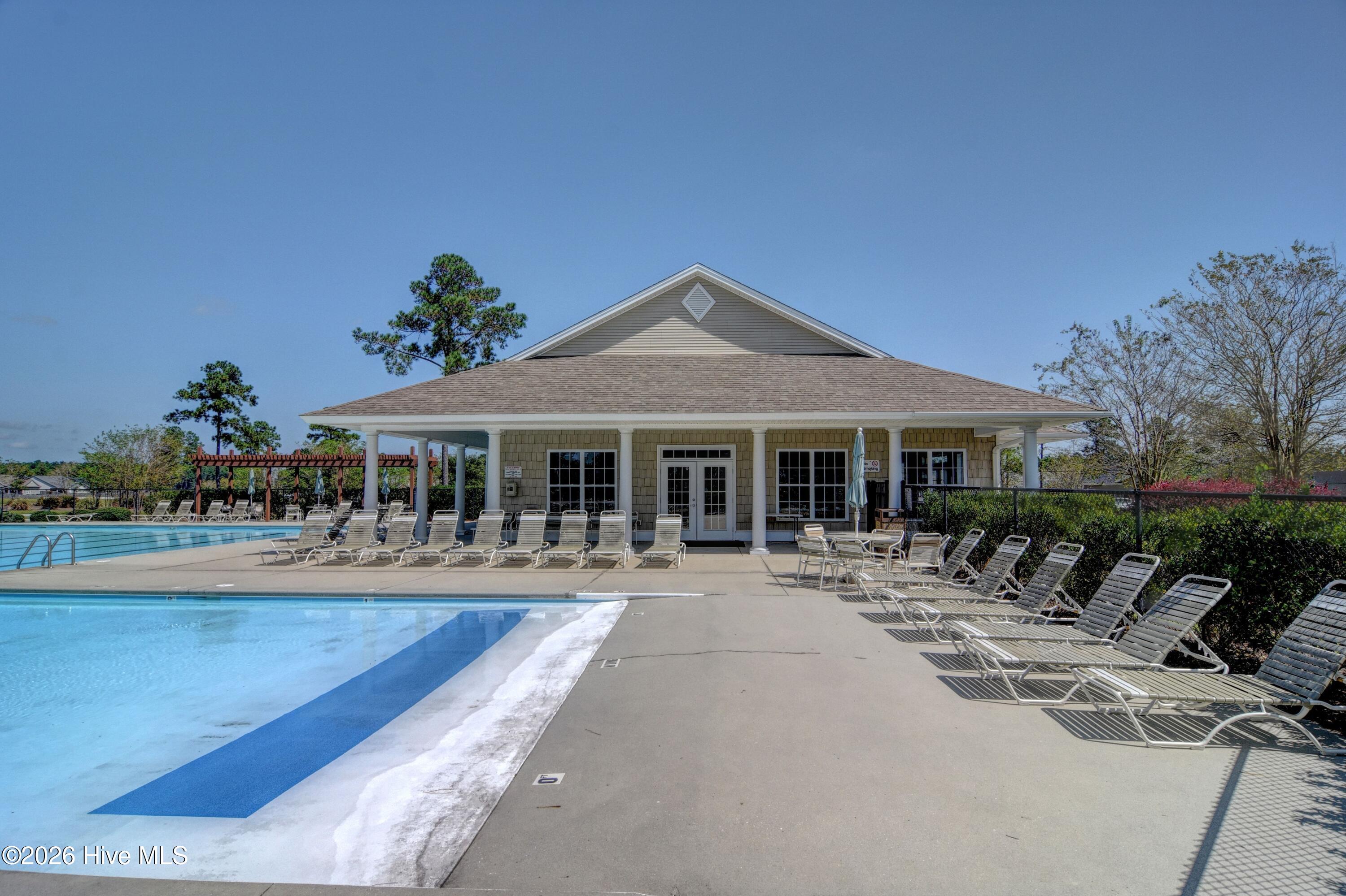 100561513 | Photo 37