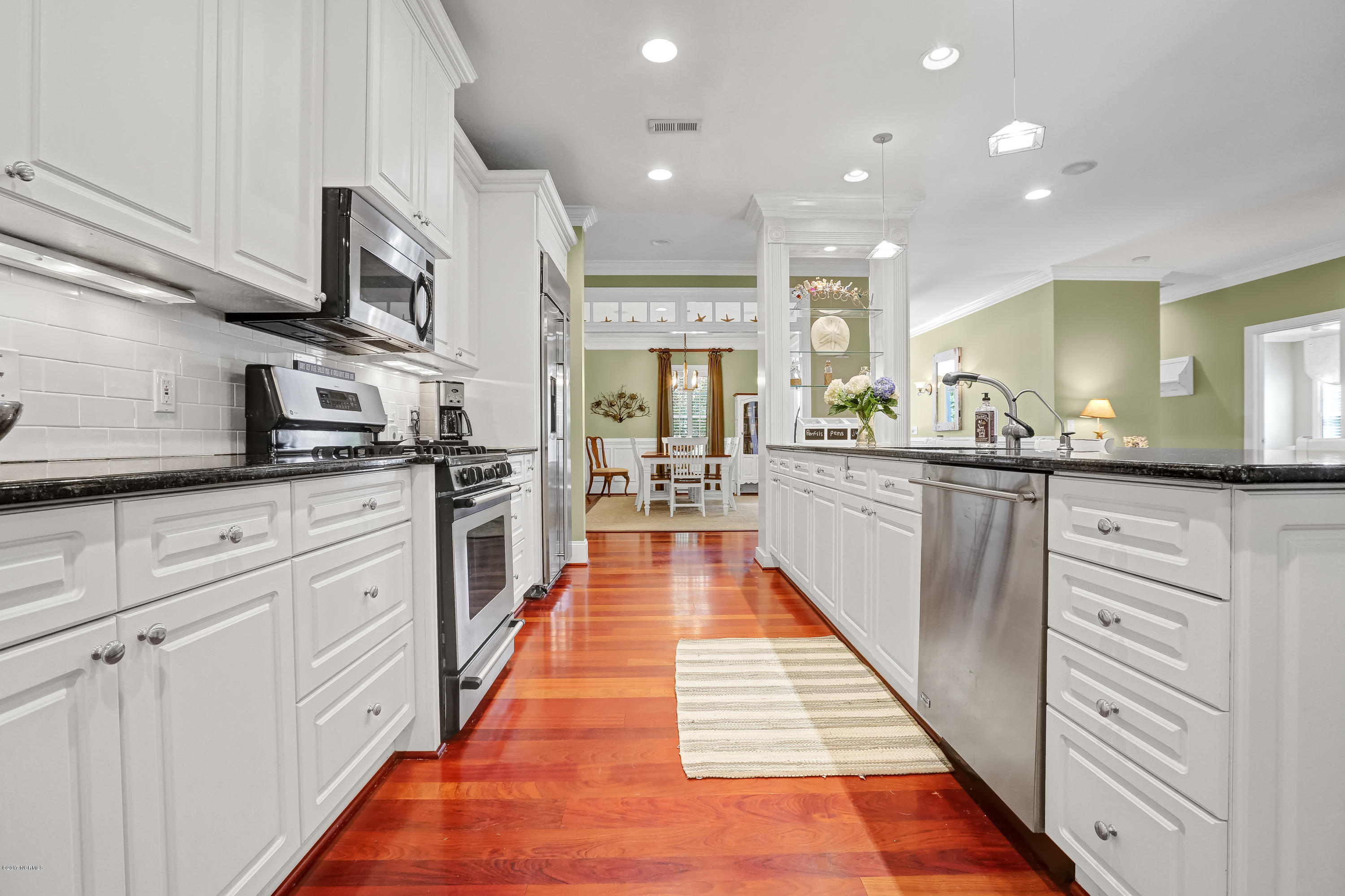 412MarshOaksDrive-06