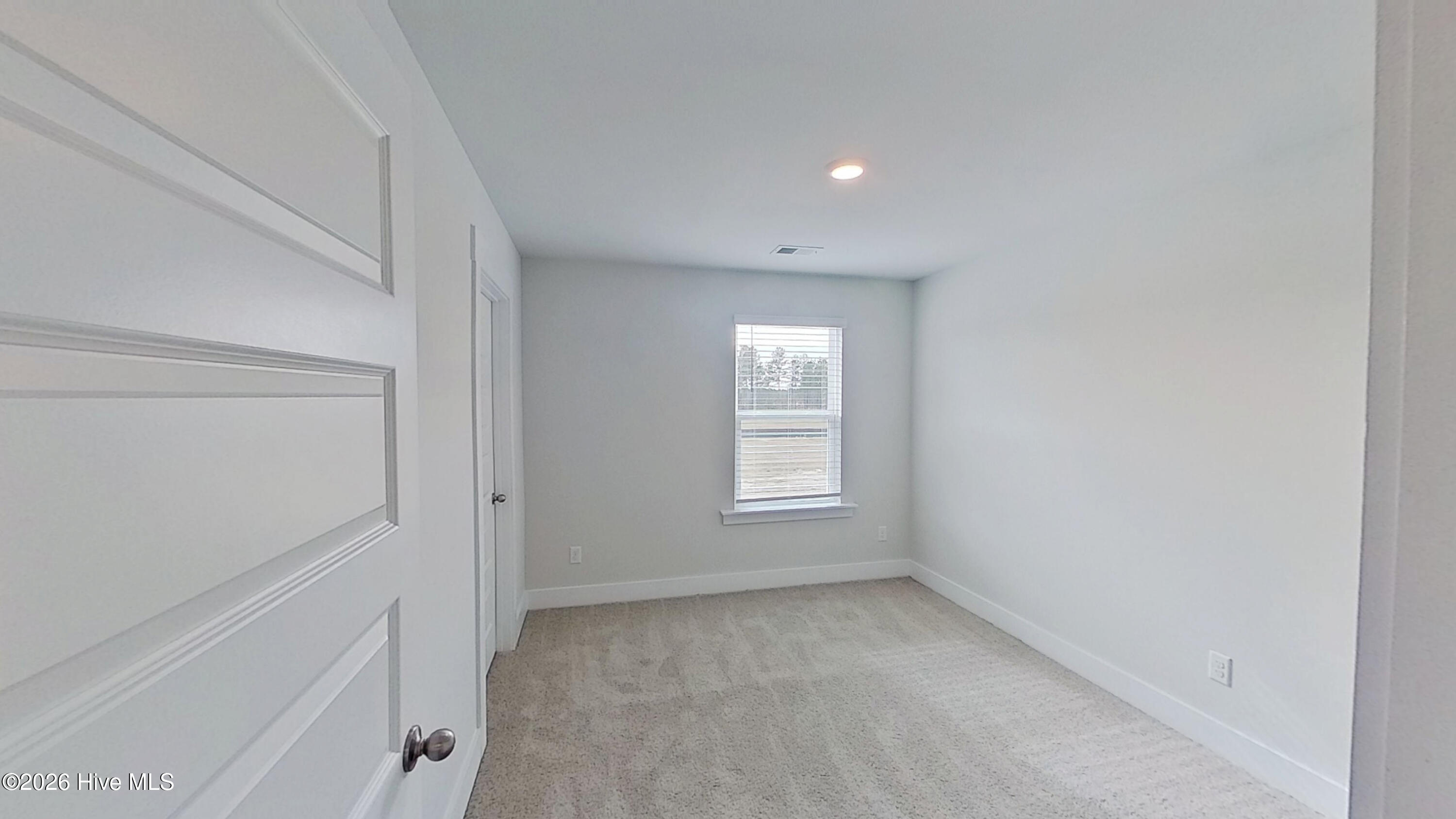 100553960 | Photo 16