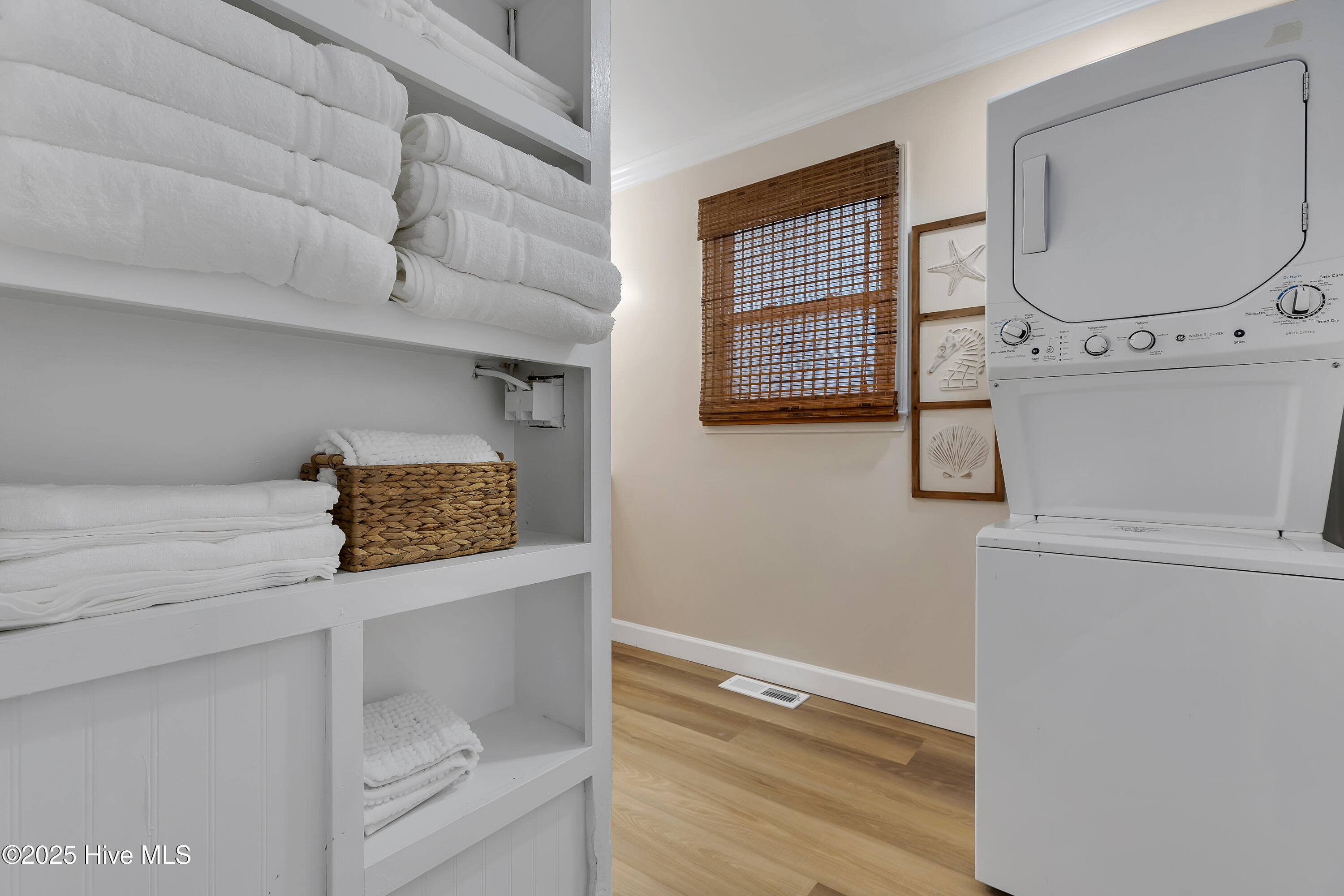 100540194 | Photo 11