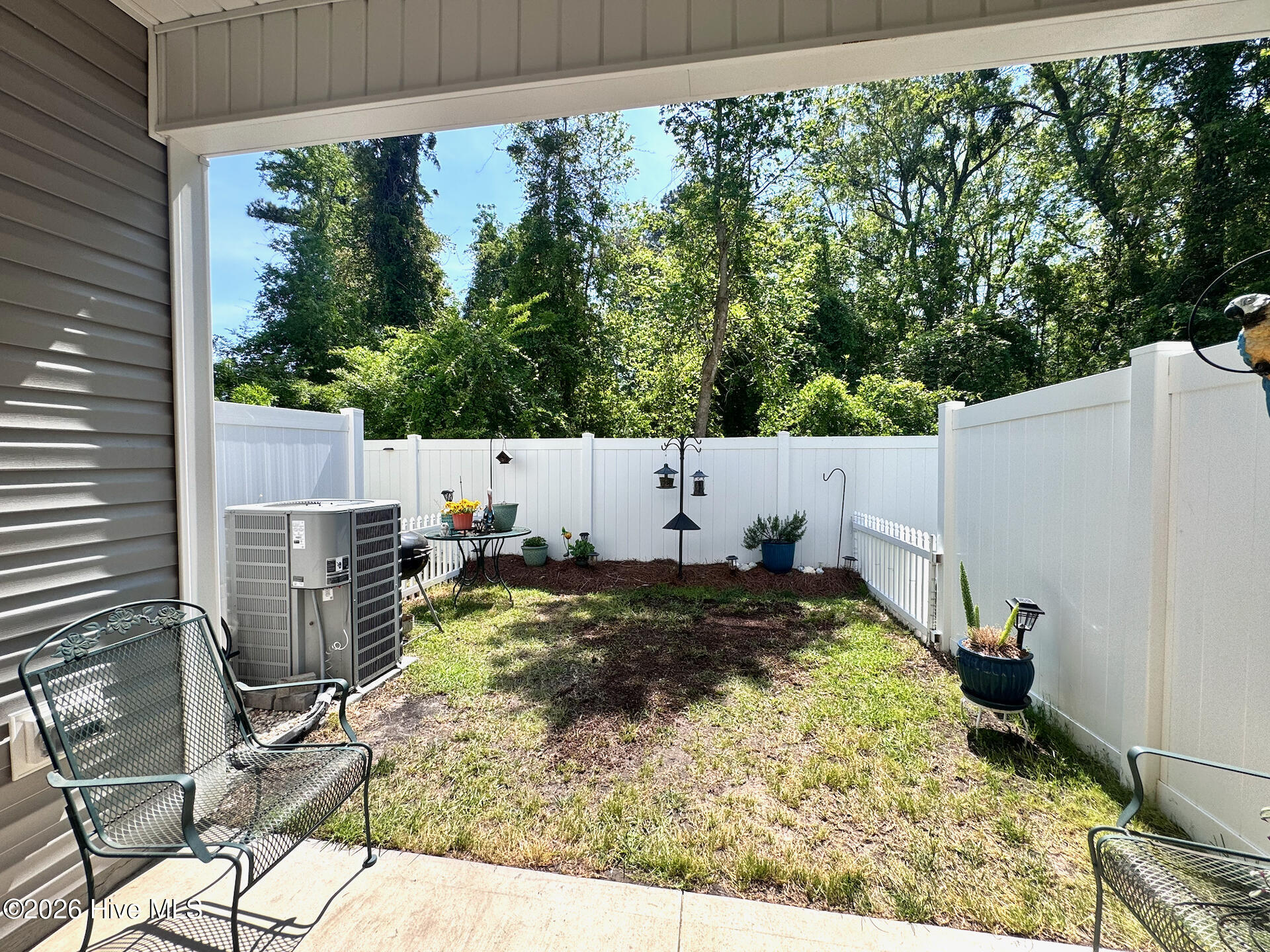 100567509 | Photo 33