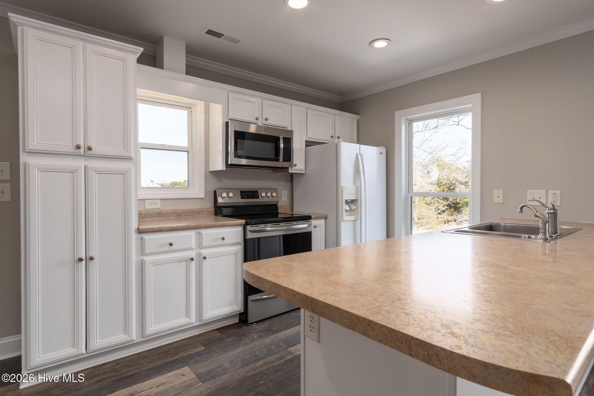 100555153 | Photo 18