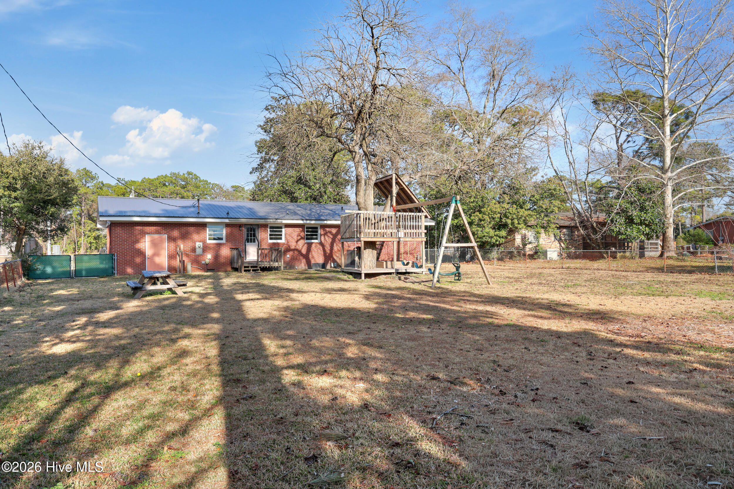 100540296 | Photo 30