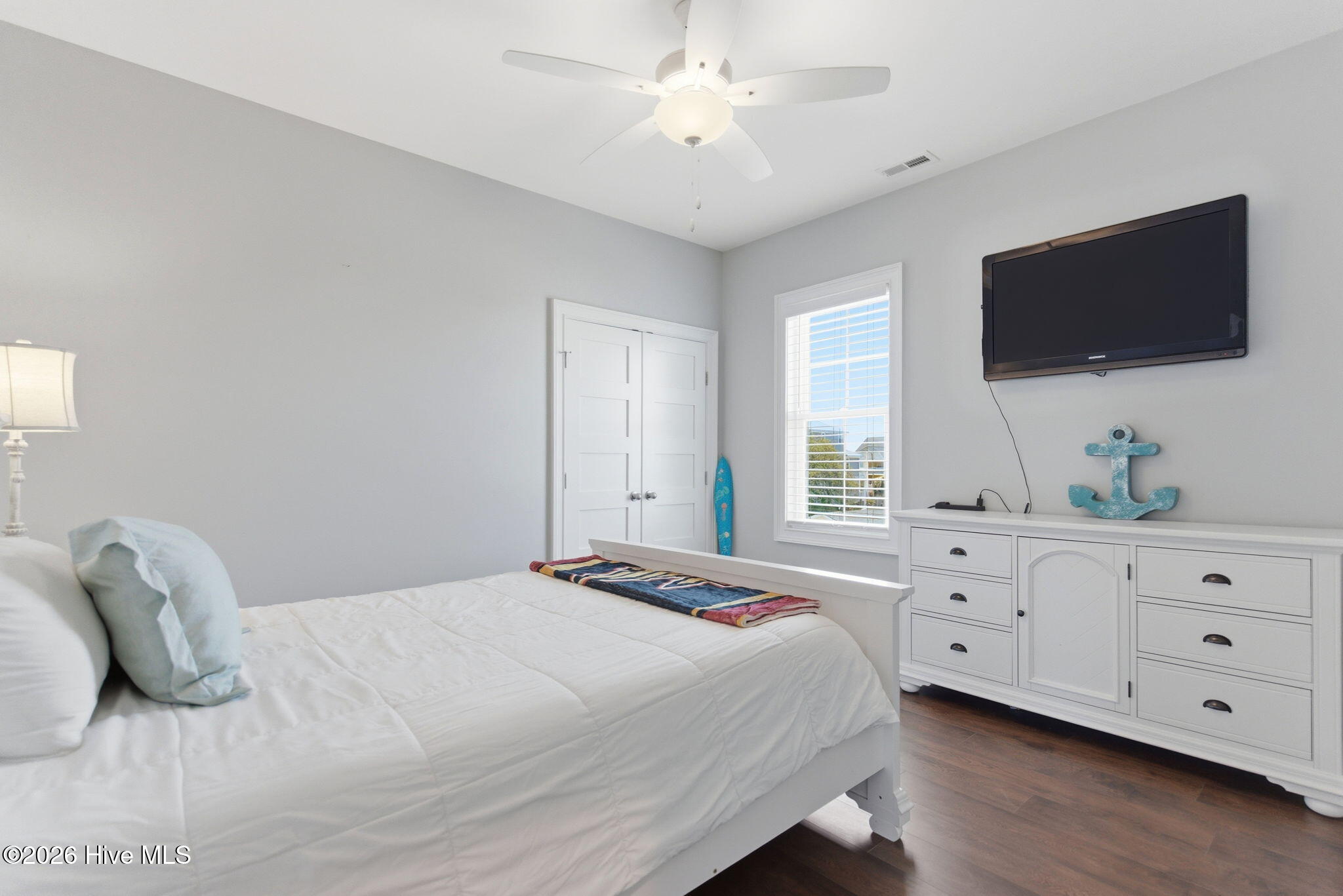 100570056 | Photo 47