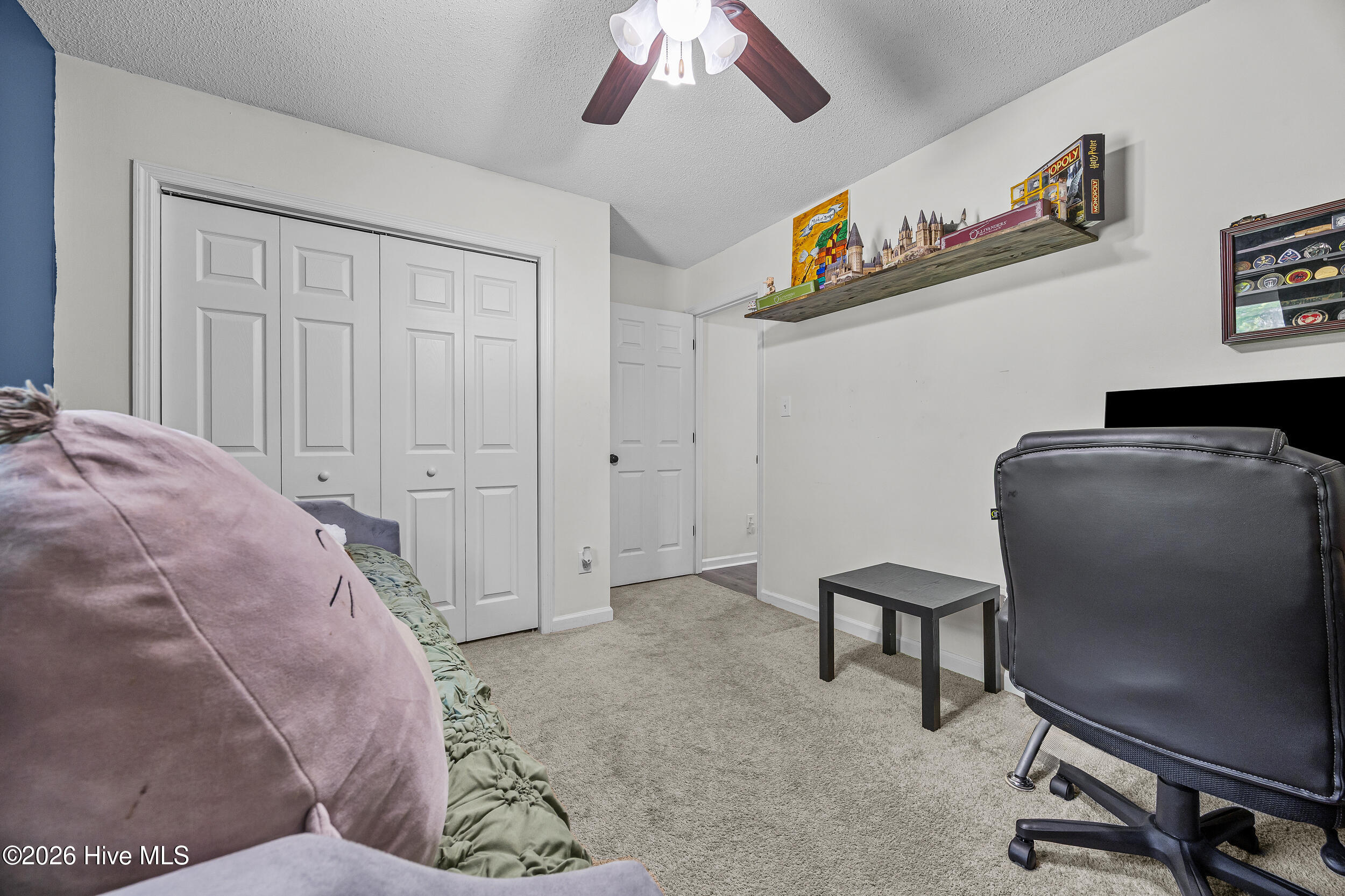 100566789 | Photo 14