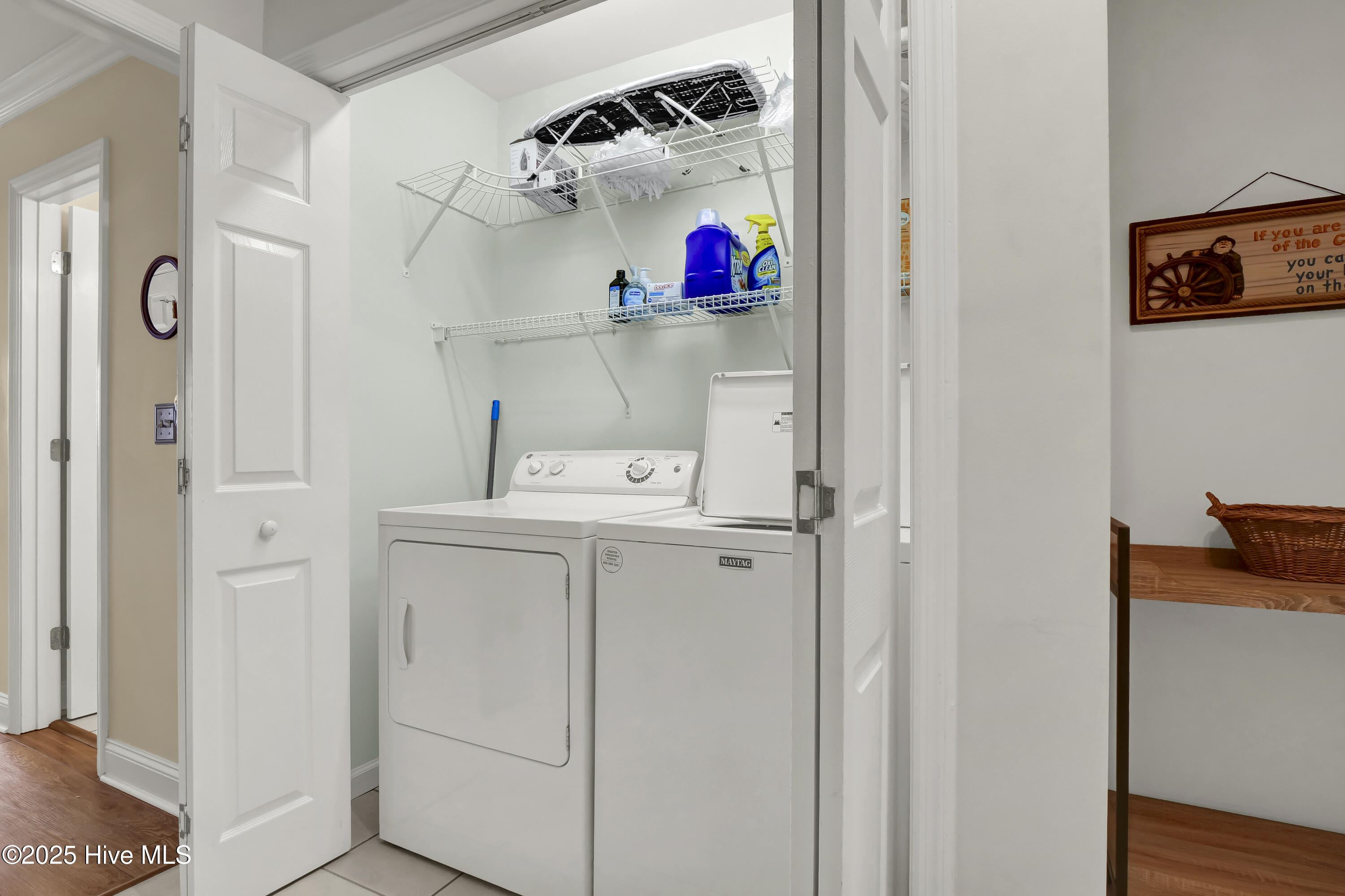 100548248 | Photo 14