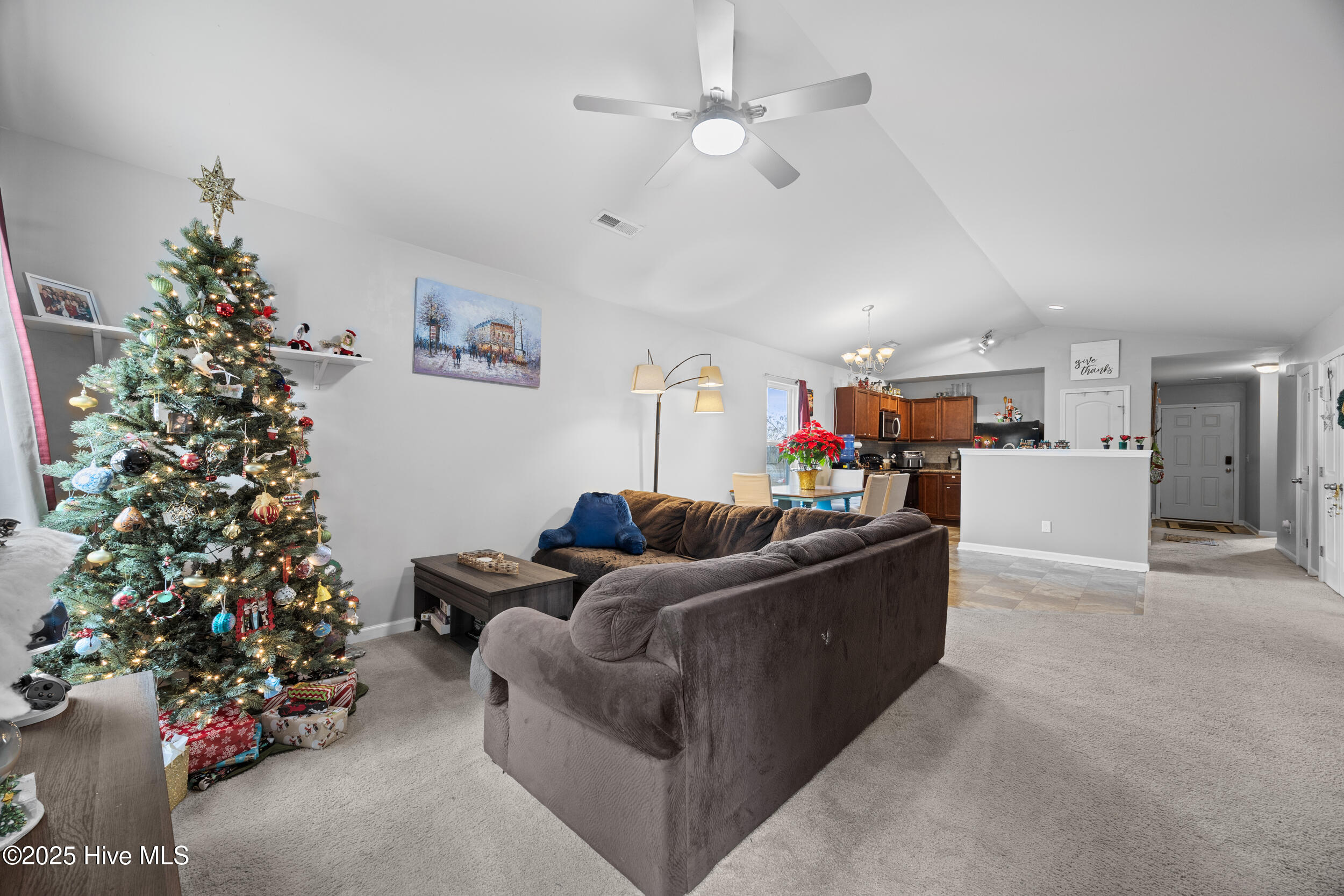 100546201 | Photo 20