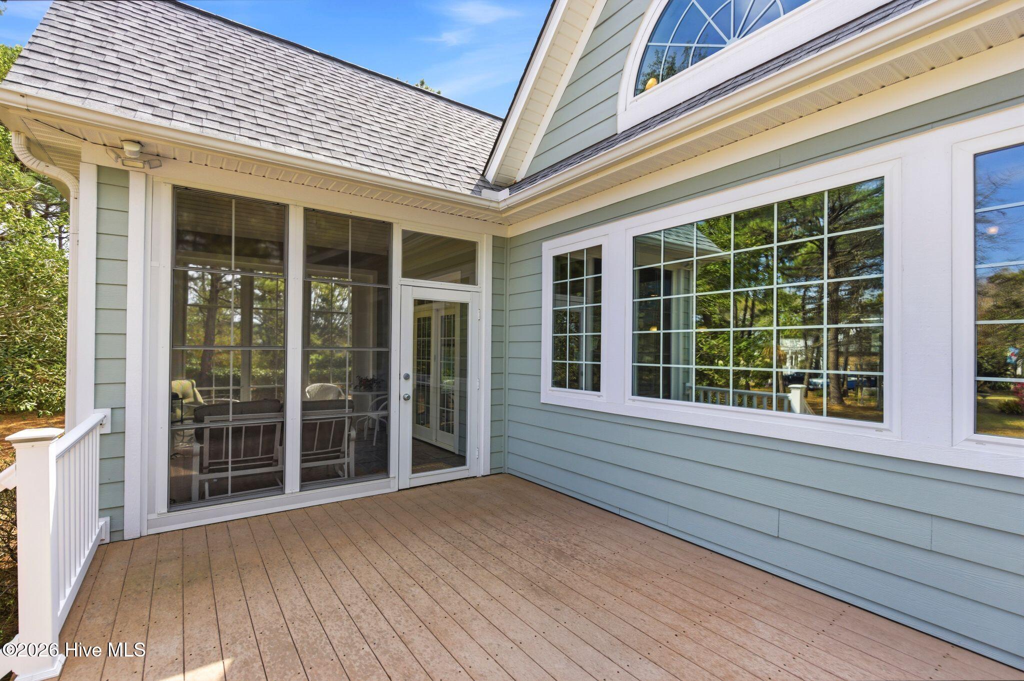 100564231 | Photo 59