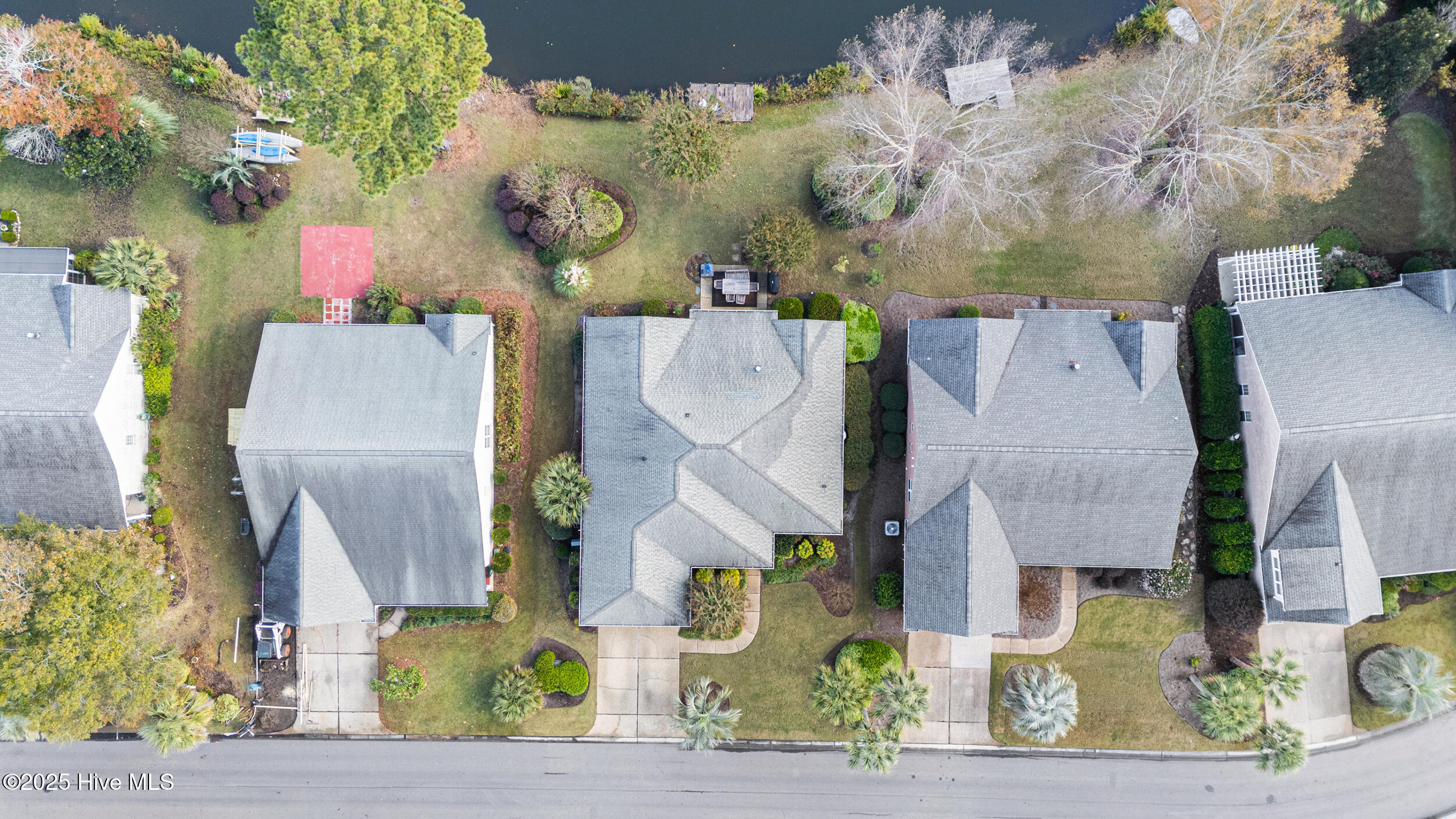 100540610 | Photo 17