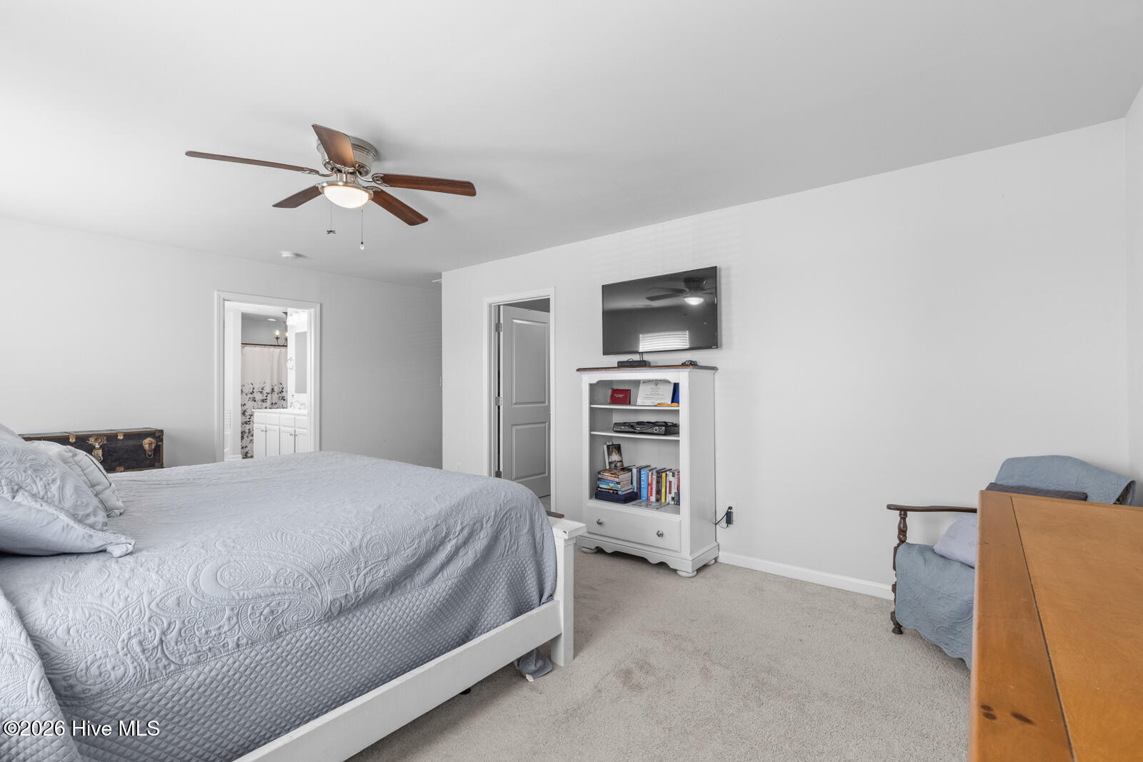 100566319 | Photo 23