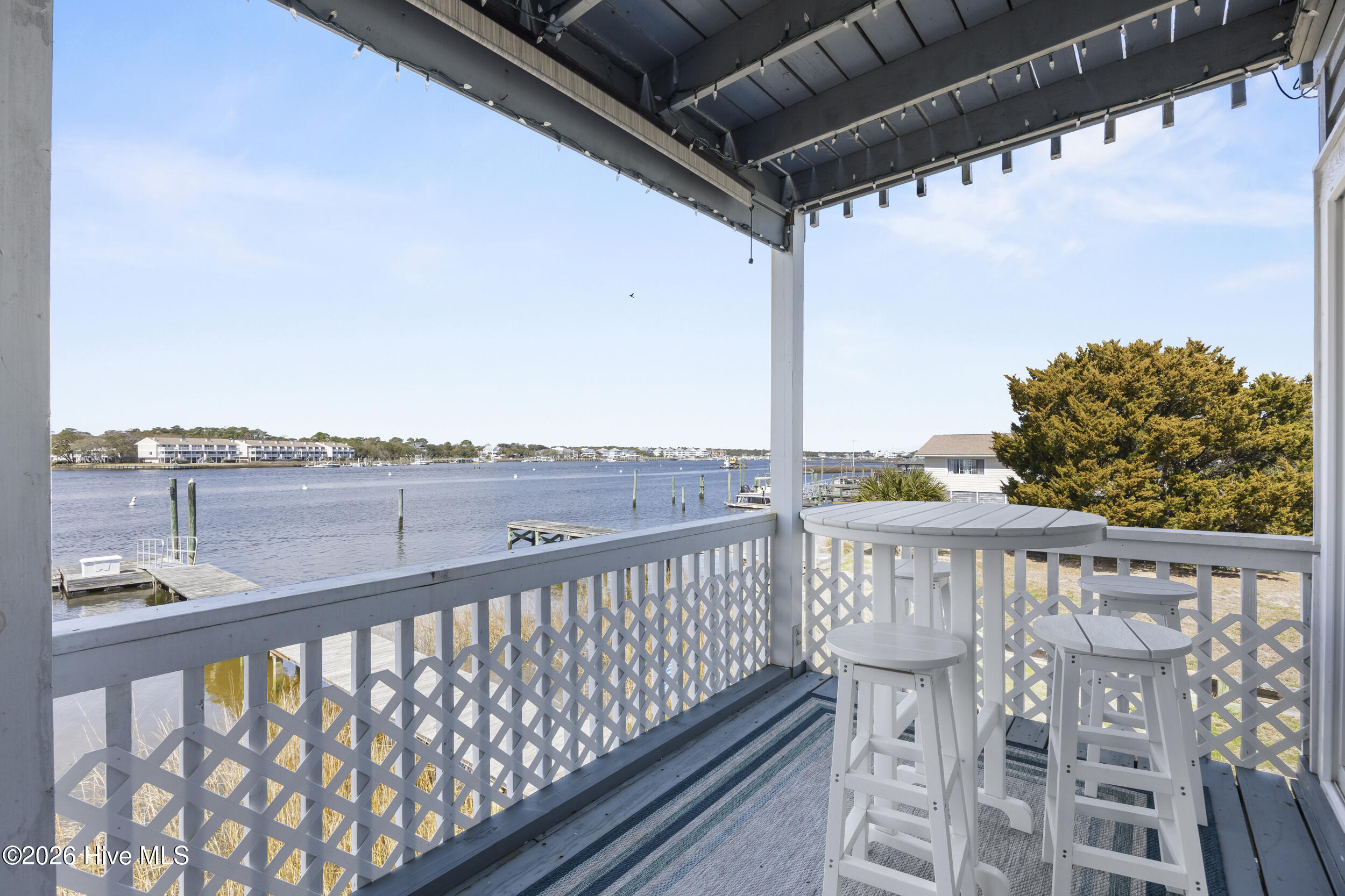 100559474 | Photo 38