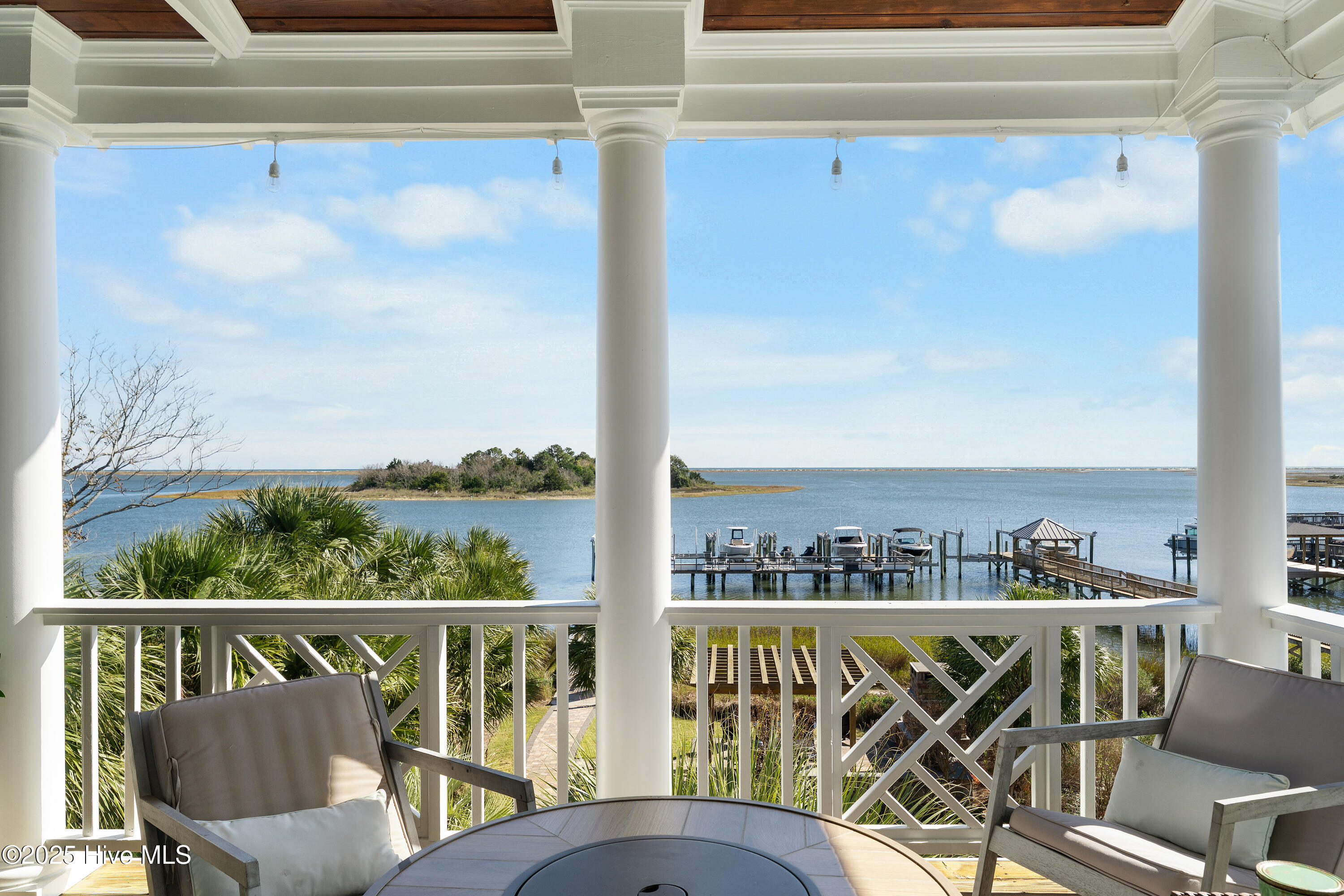 100541249 | Photo 56