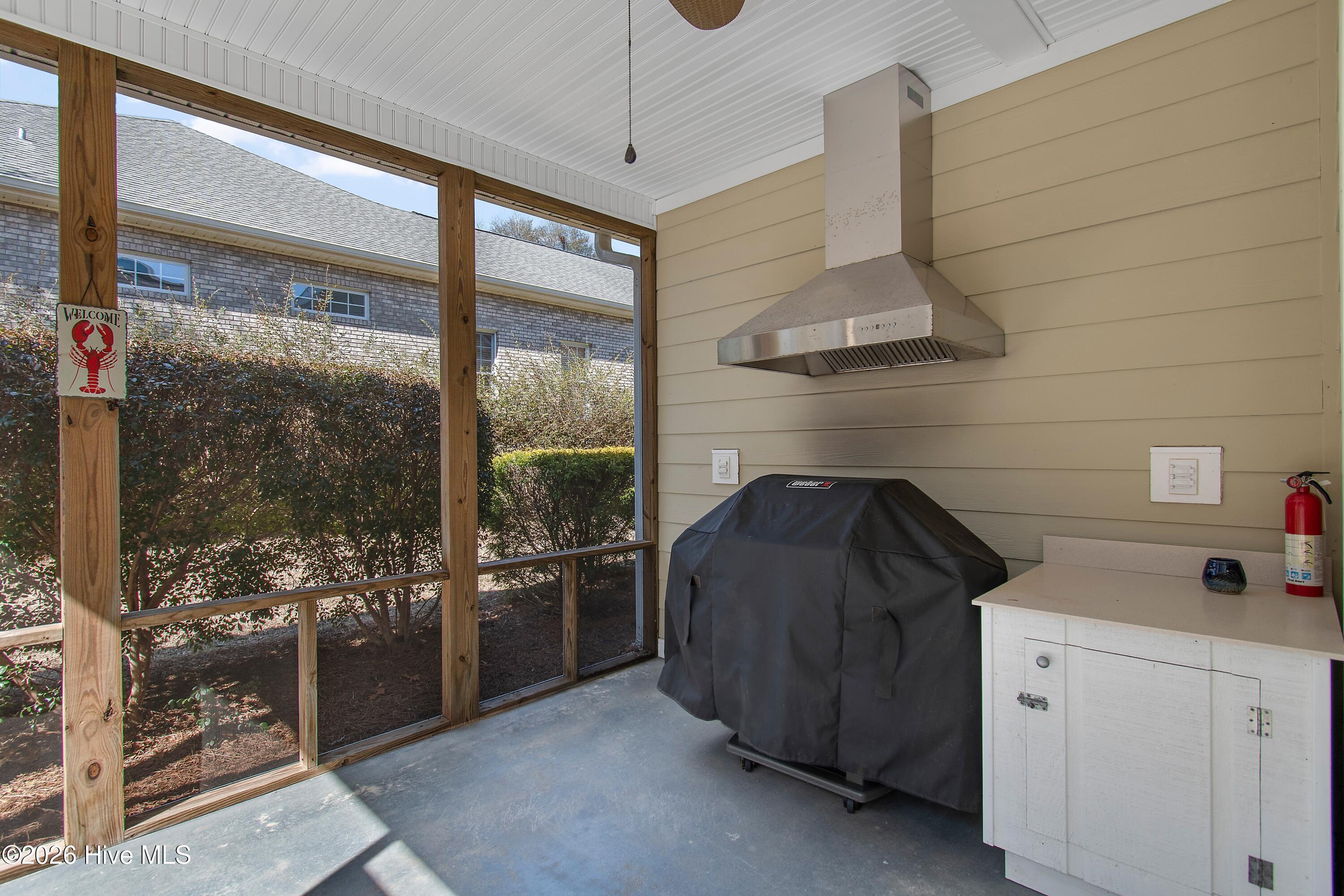 100556573 | Photo 49