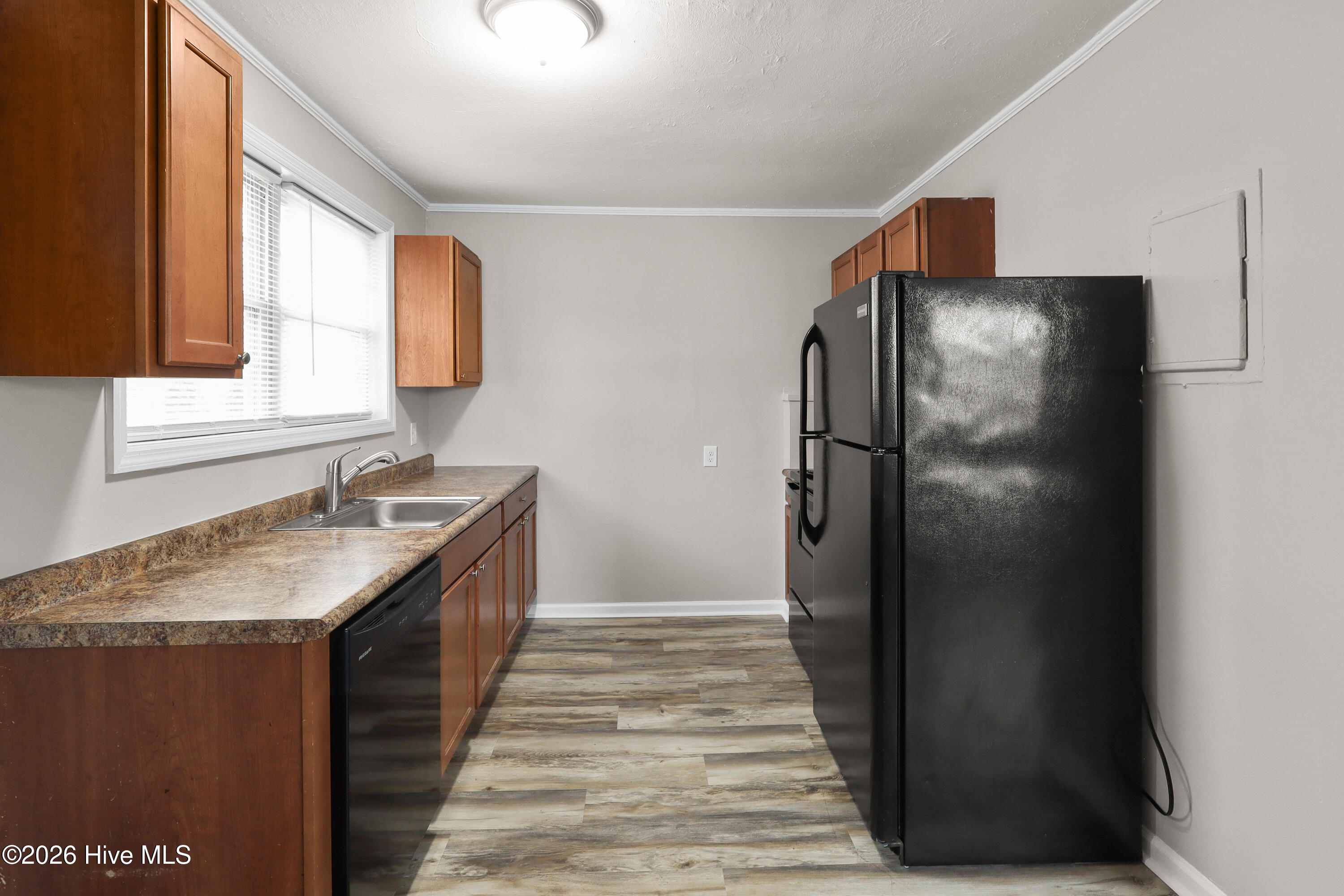 100547521 | Photo 36