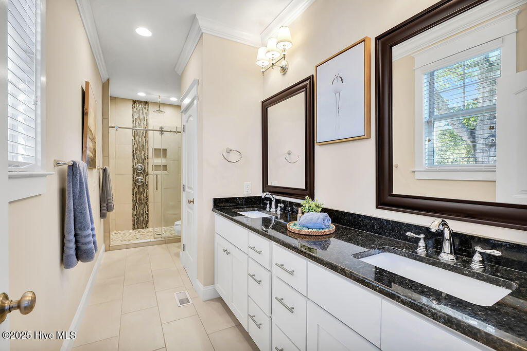 100539026 | Photo 46