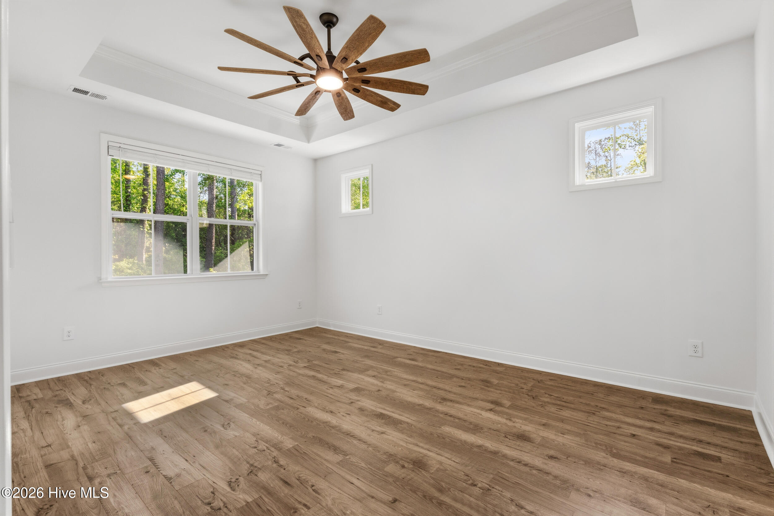 100567721 | Photo 22