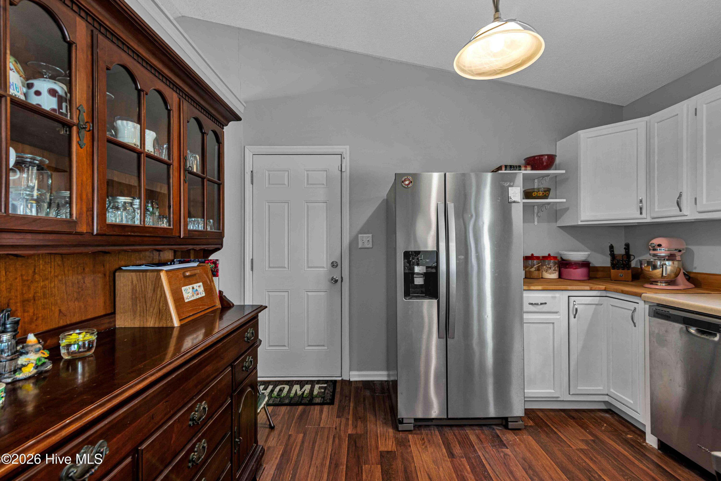 100558761 | Photo 11