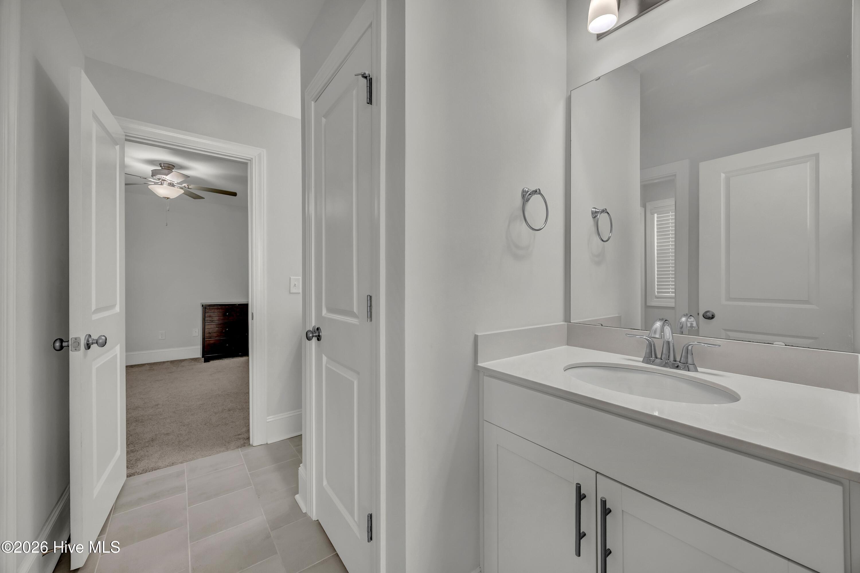 100555311 | Photo 41