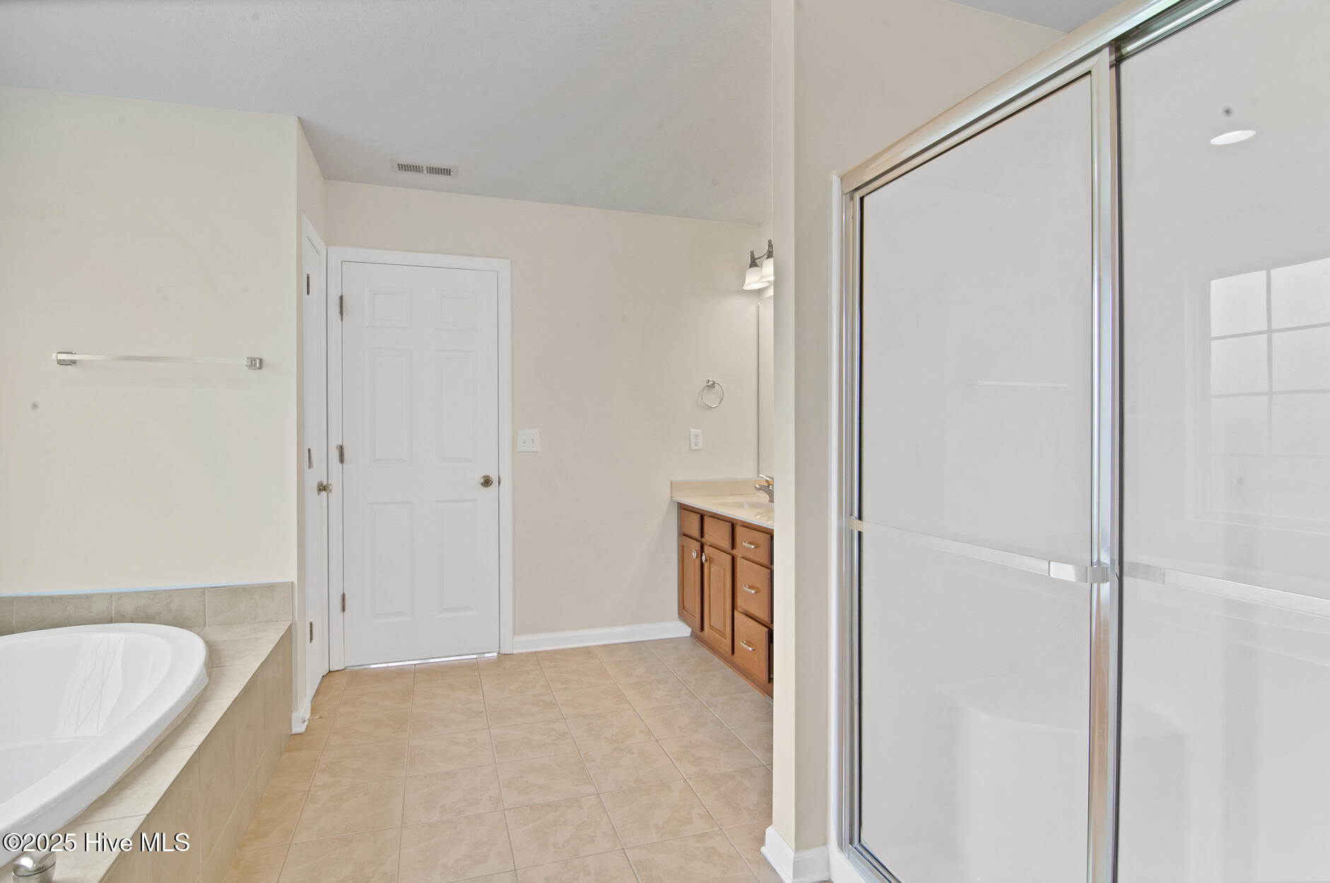 100536768 | Photo 21