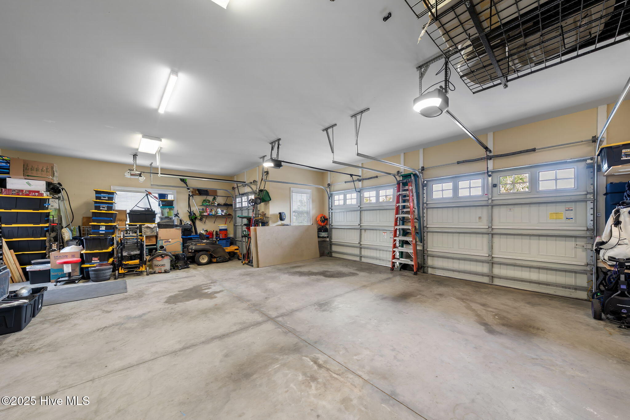 100544684 | Photo 57