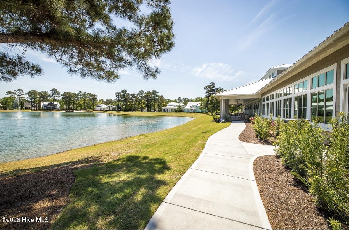 100567663 | Photo 40