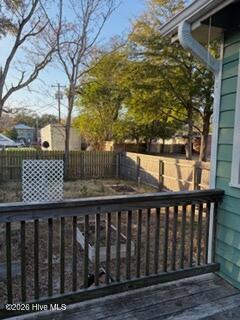 100548775 | Photo 27