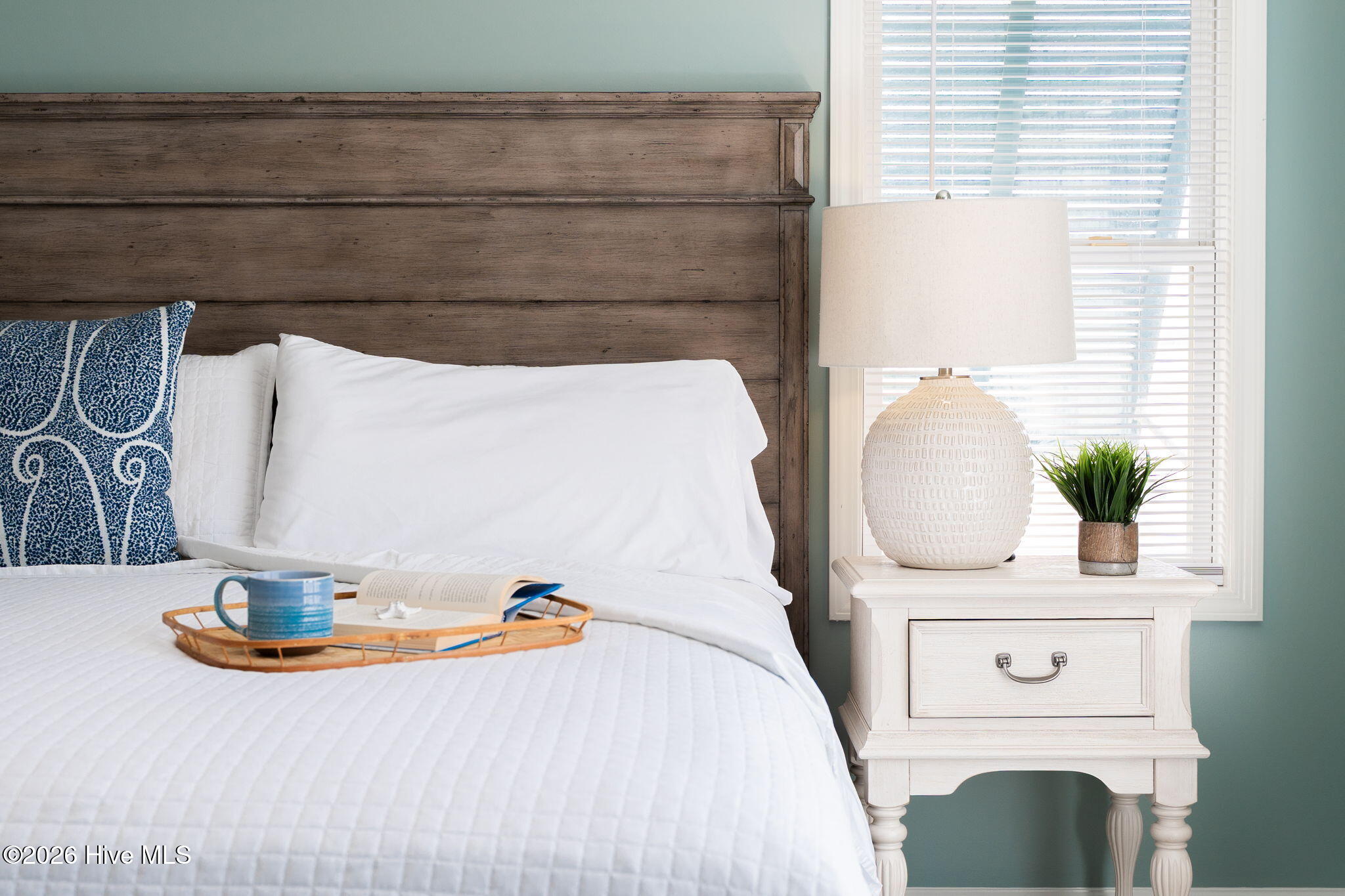 100561667 | Photo 83