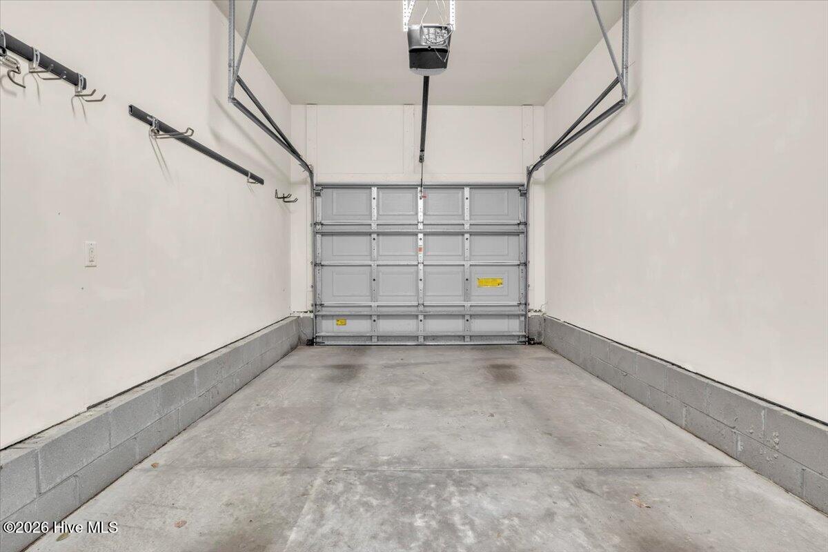 100547572 | Photo 40