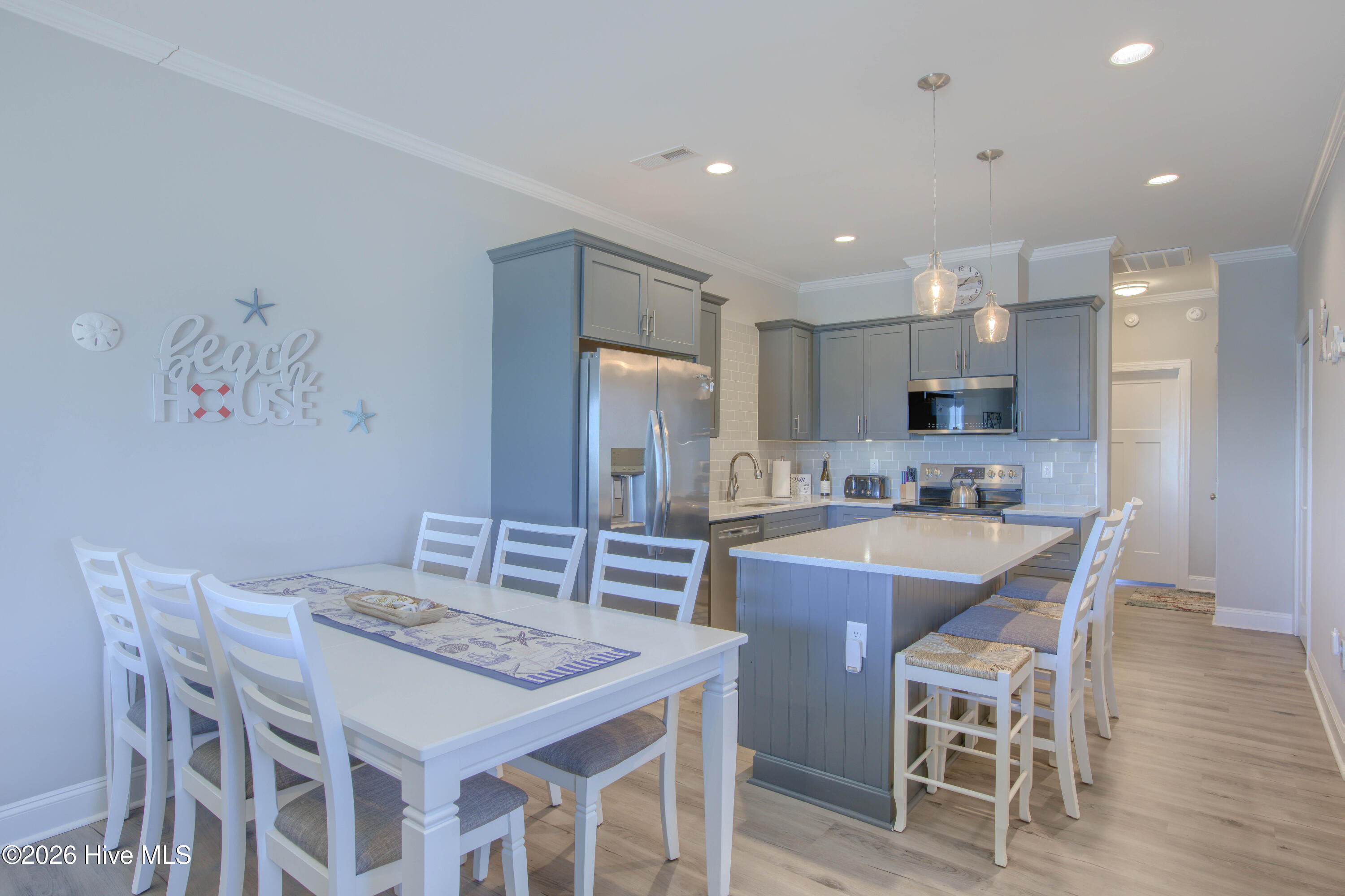 100549427 | Photo 17