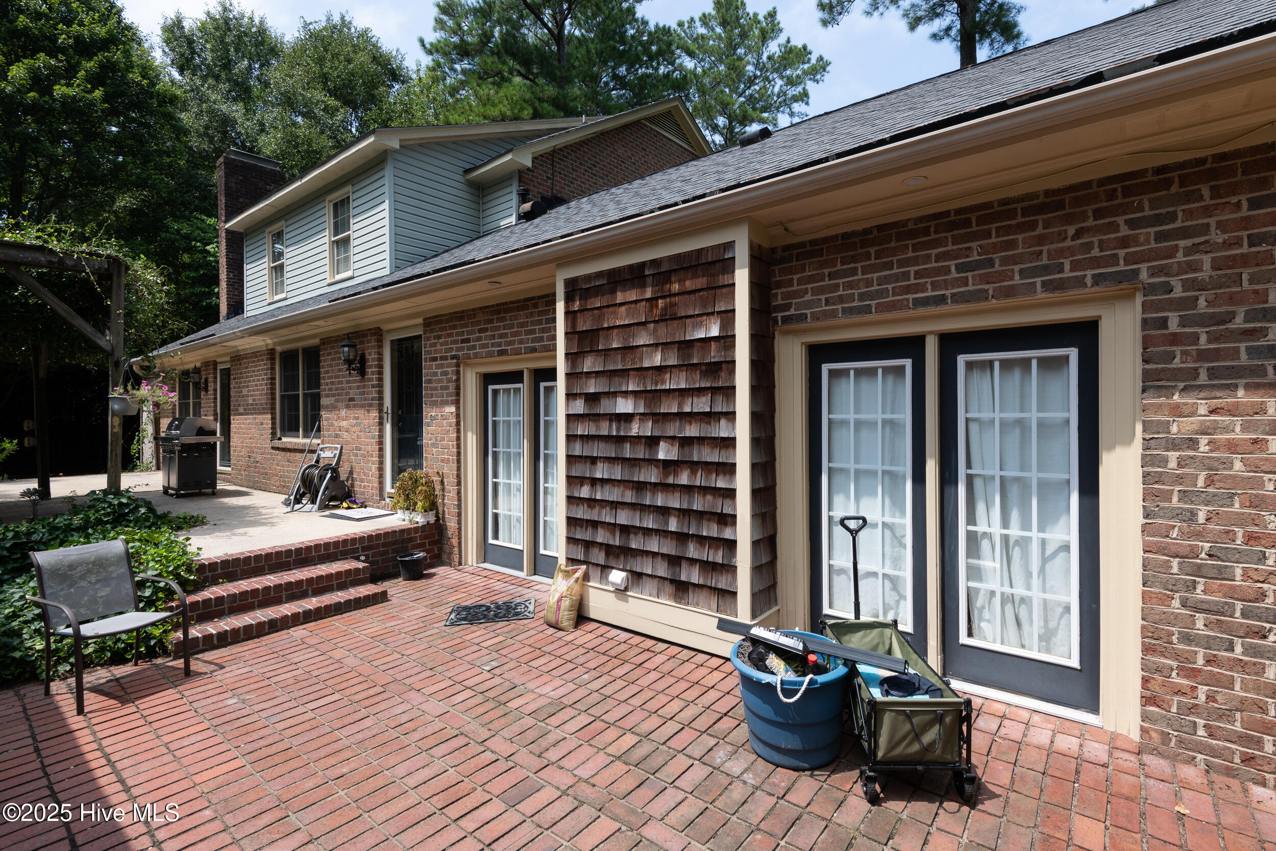 Homes for sale in Greenville, NC | 401 Martinsborough Rd, Greenville, NC 27858 | MLS# 100548633