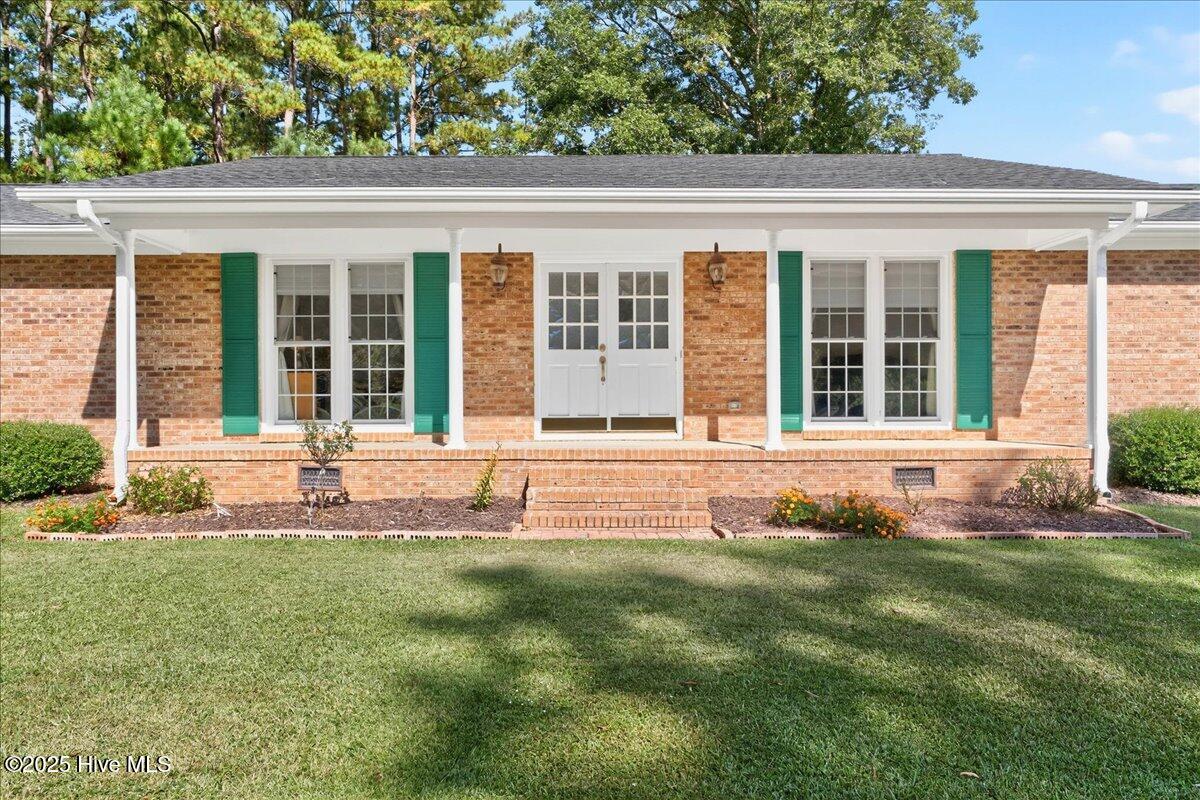 Homes for sale in Lake Waccamaw, NC | 293 White Pine Rd, Lake Waccamaw, NC 28450 | MLS# 100533045