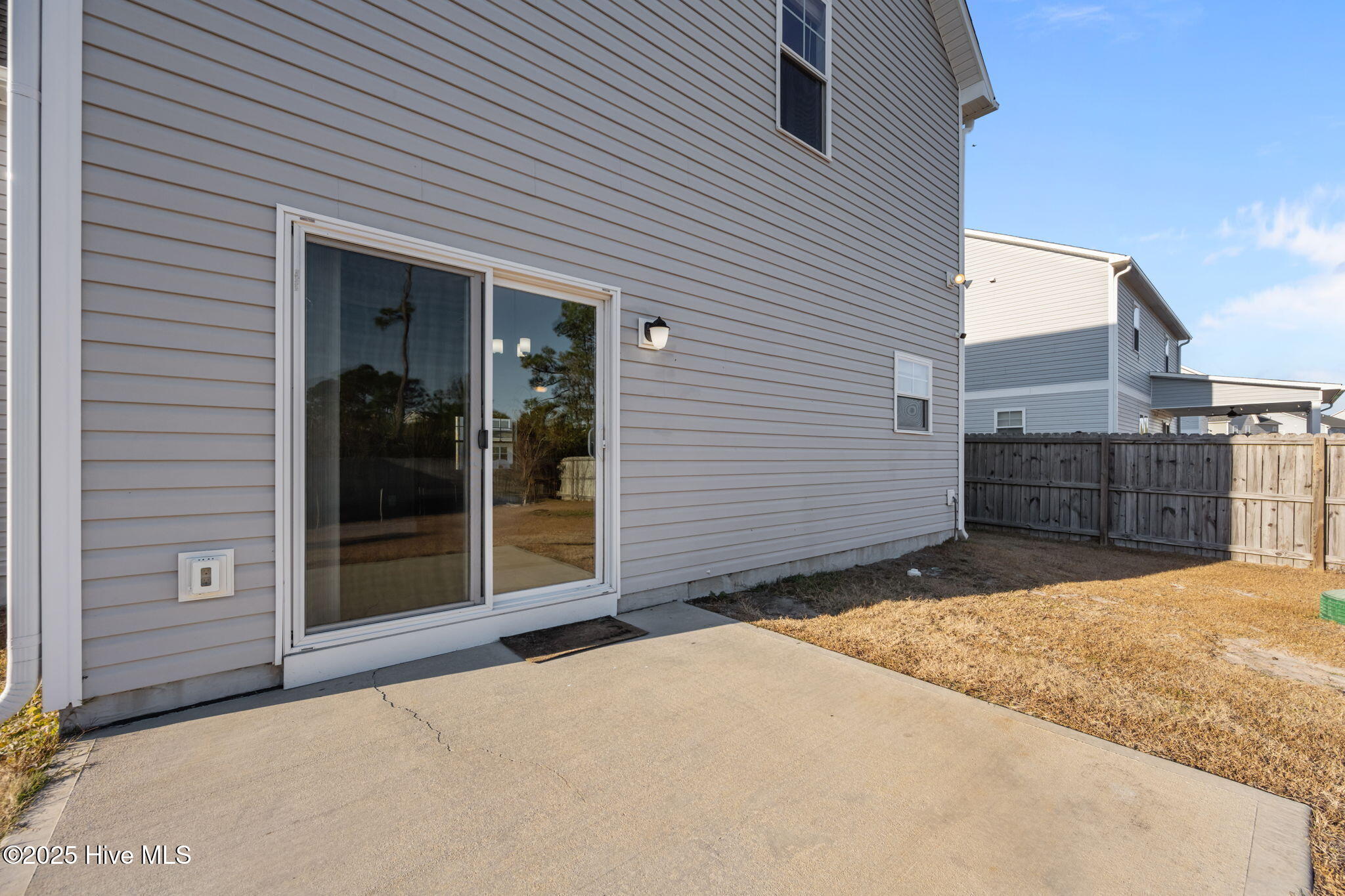 100544347 | Photo 52