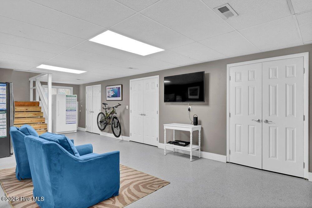 100559715 | Photo 50