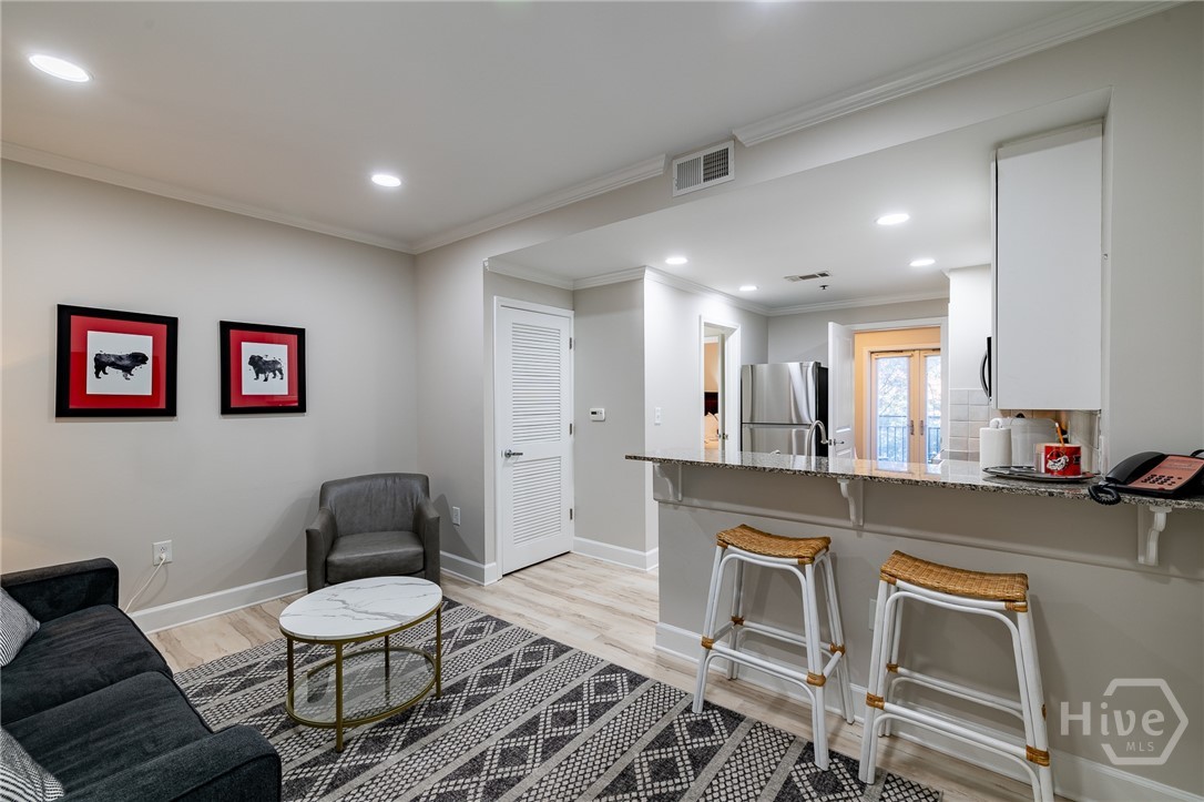 250 W Broad Street 521