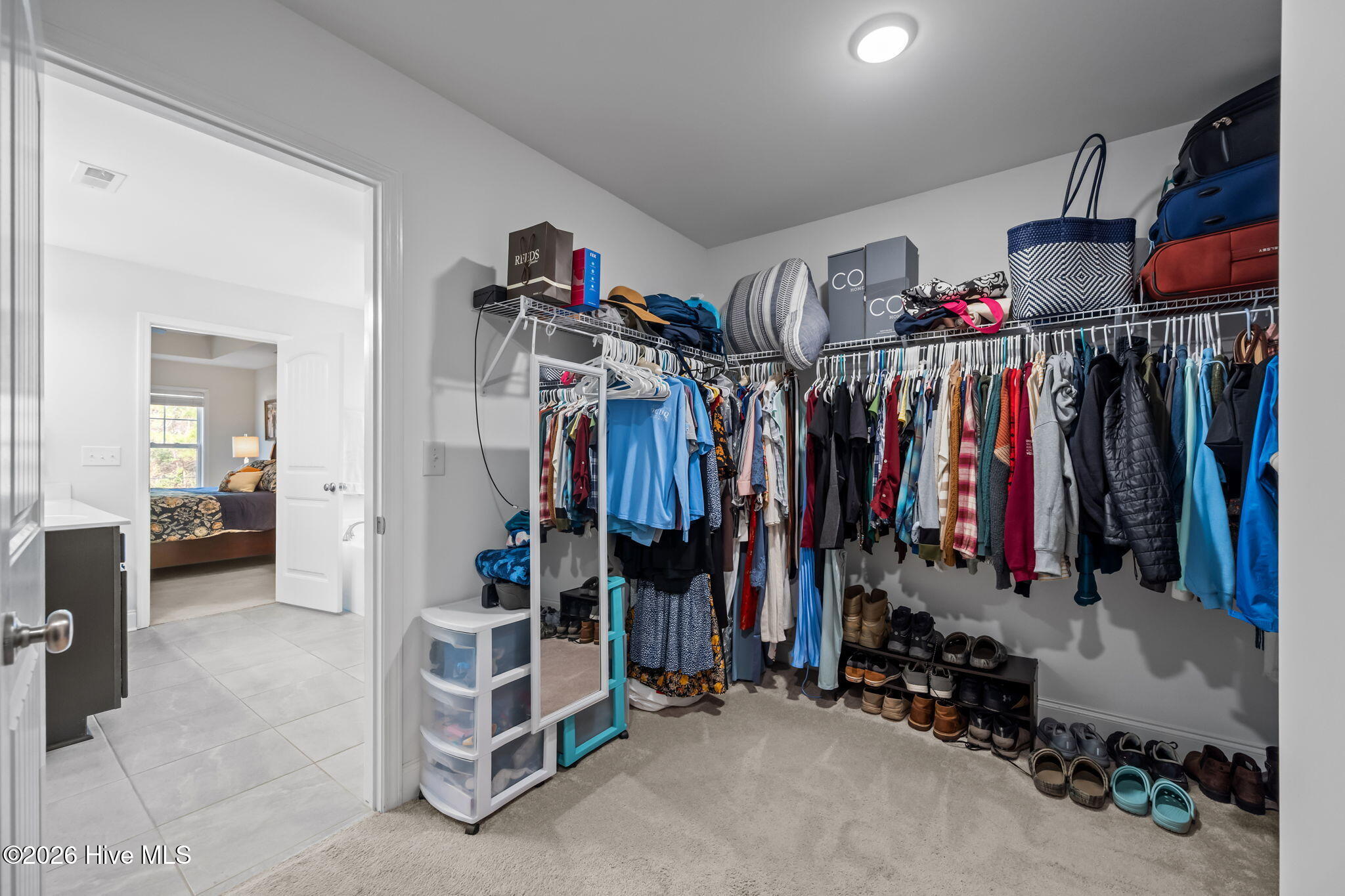 100564027 | Photo 27