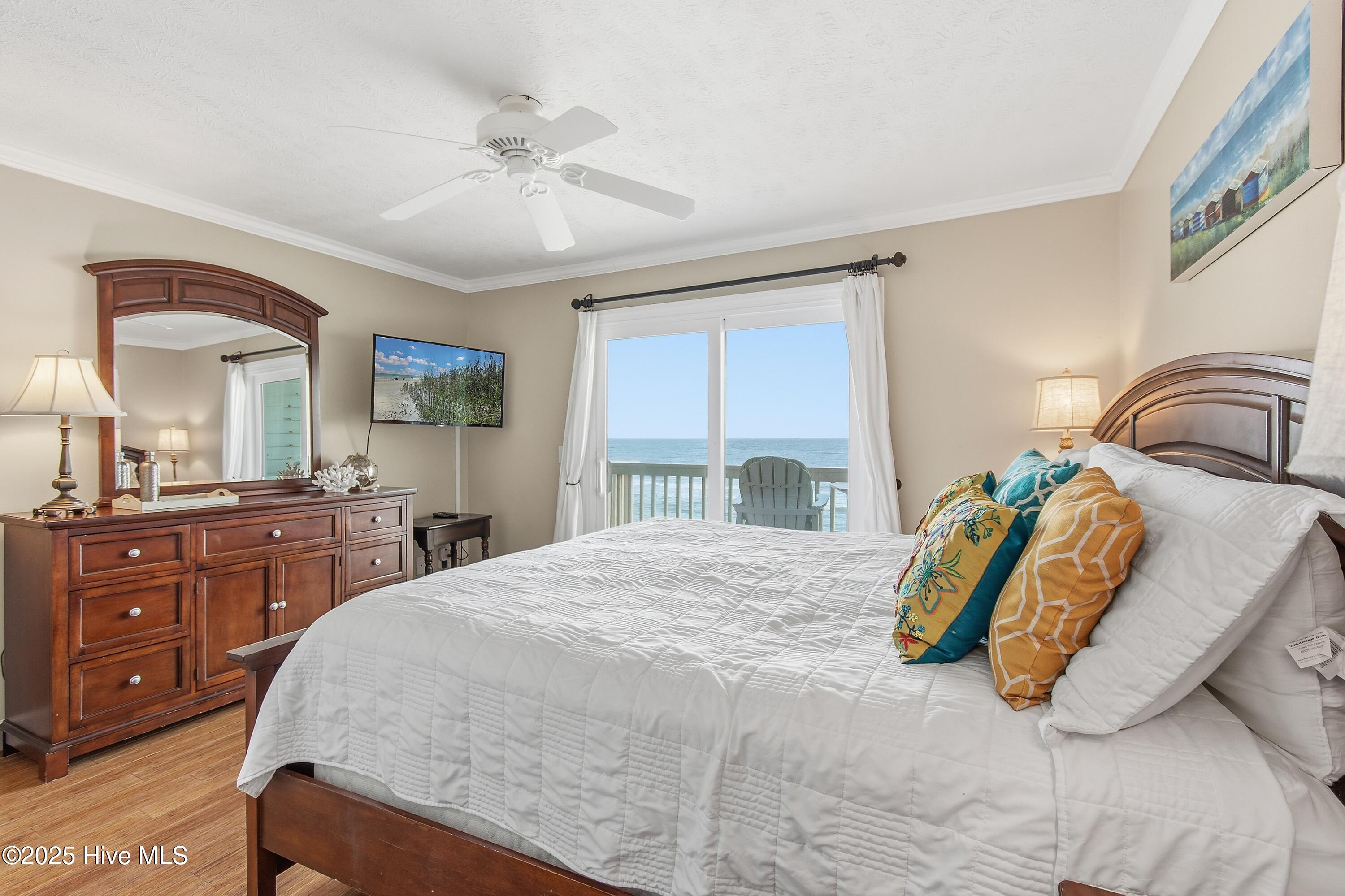 100544302 | Photo 26