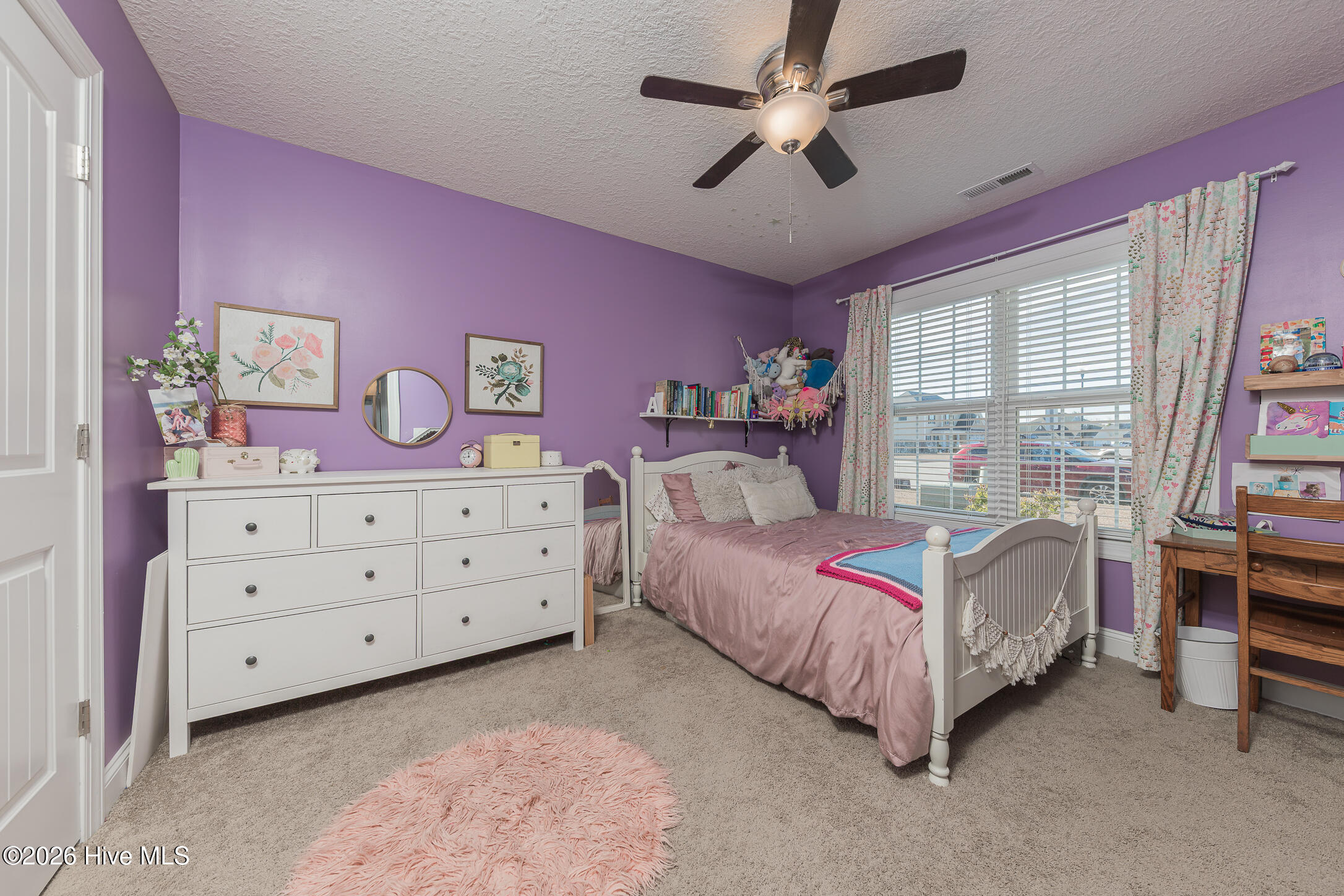 100558086 | Photo 27