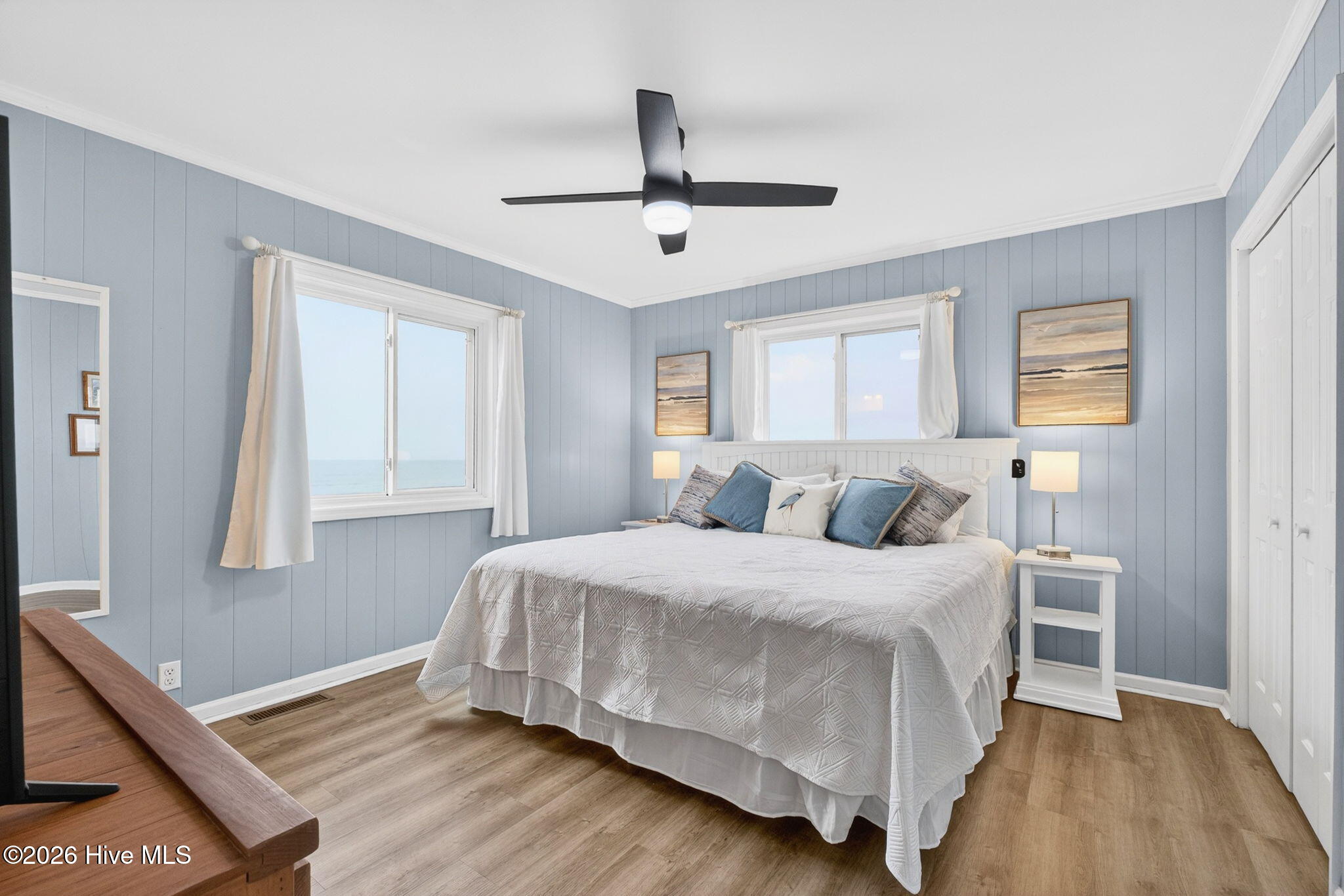 100558118 | Photo 22