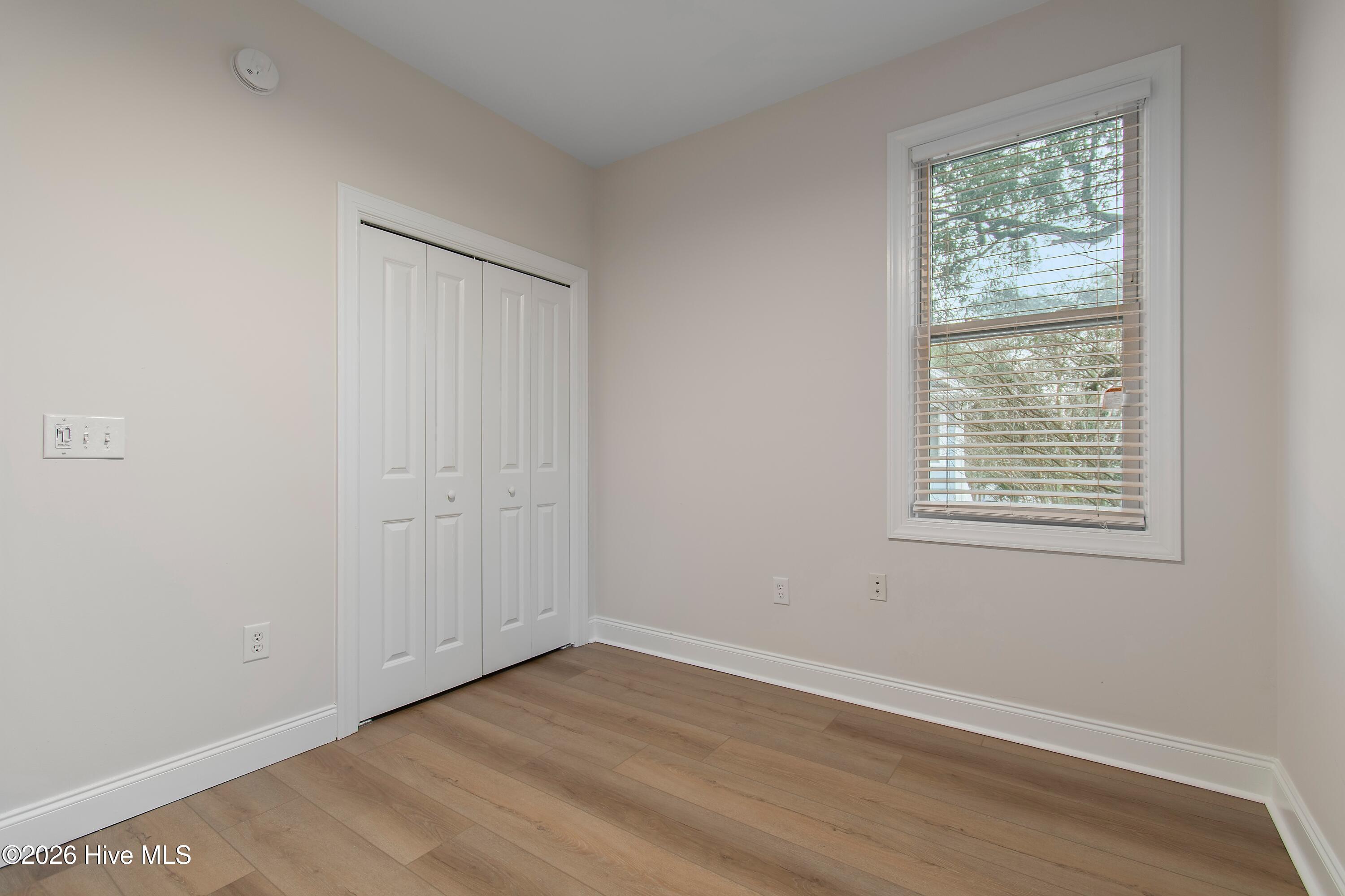 100553178 | Photo 25