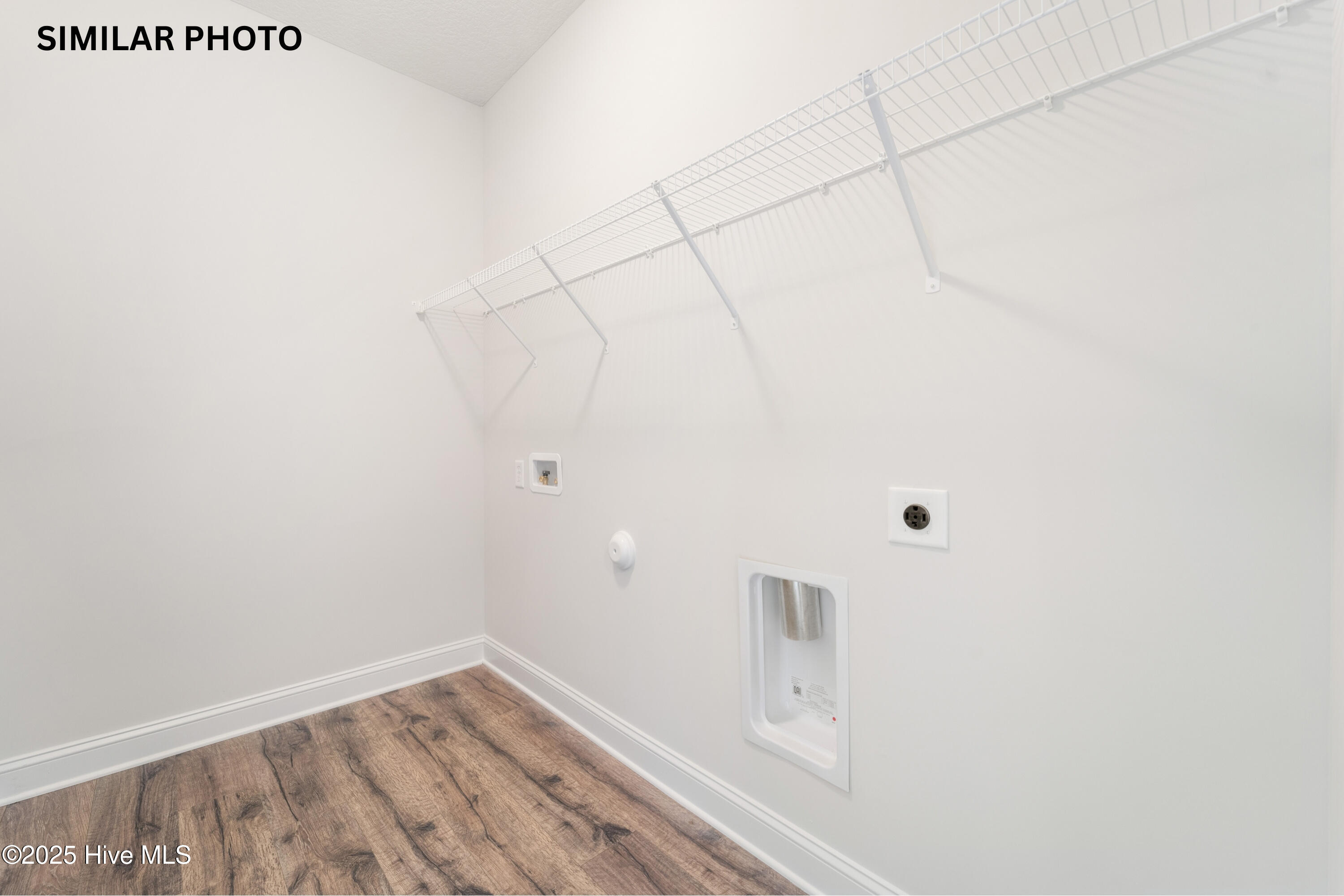 100521769 | Photo 41