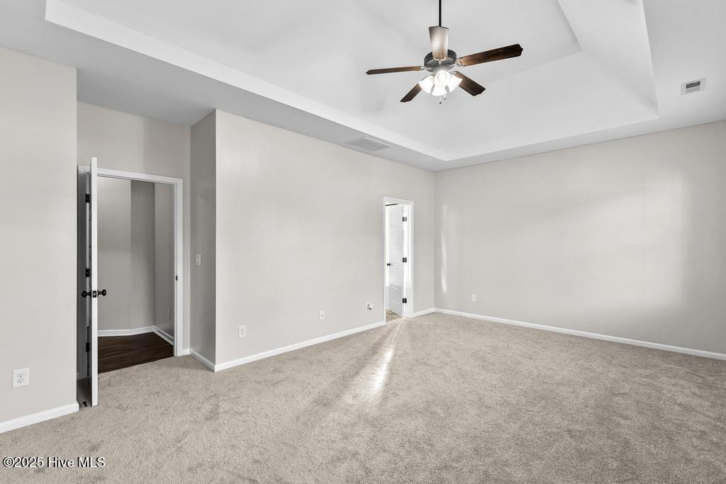 100536602 | Photo 18