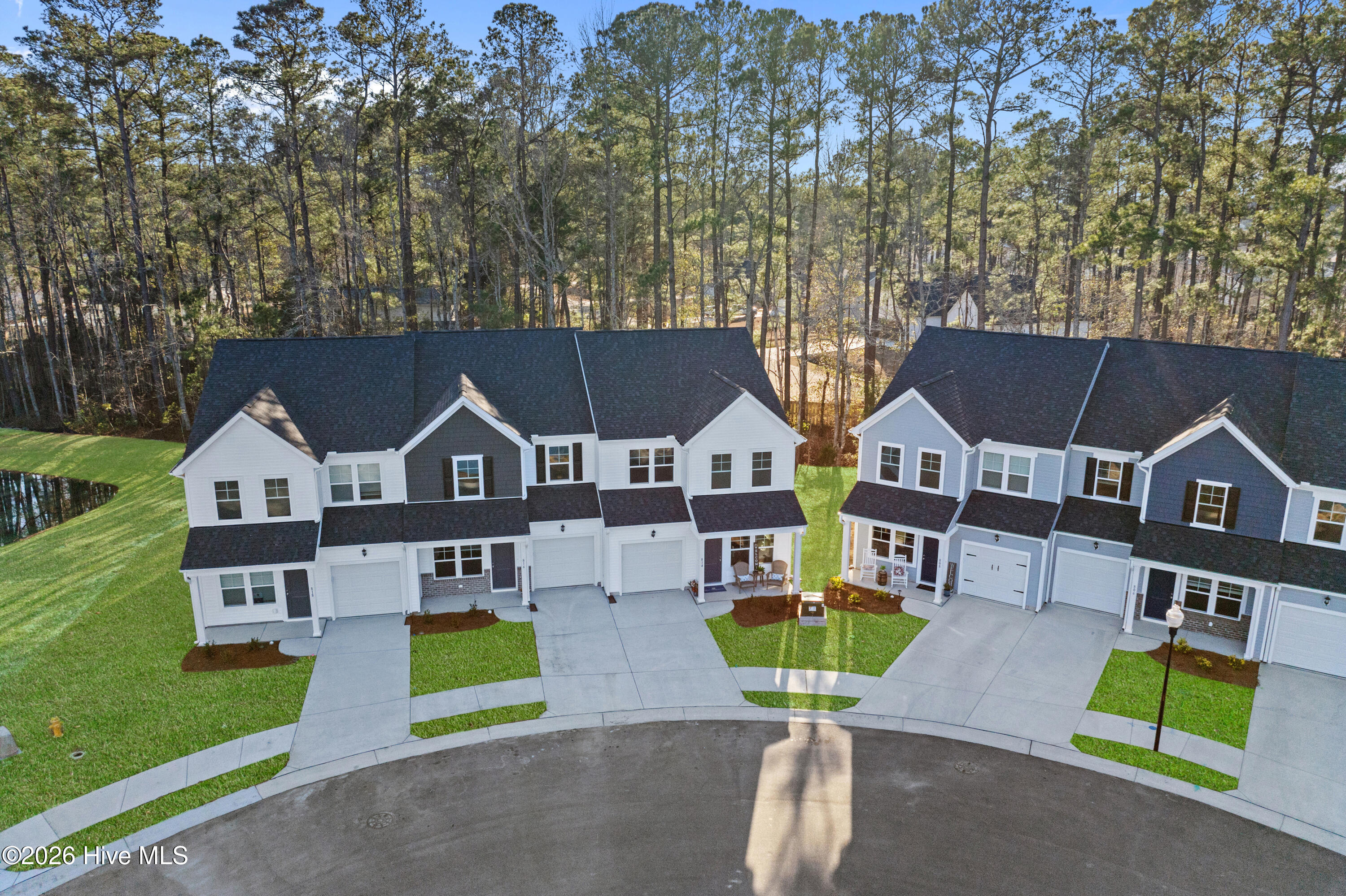 100545208 | Photo 23