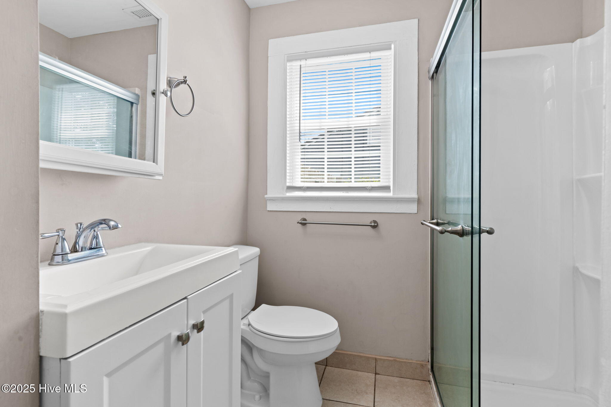 100527355 | Photo 27